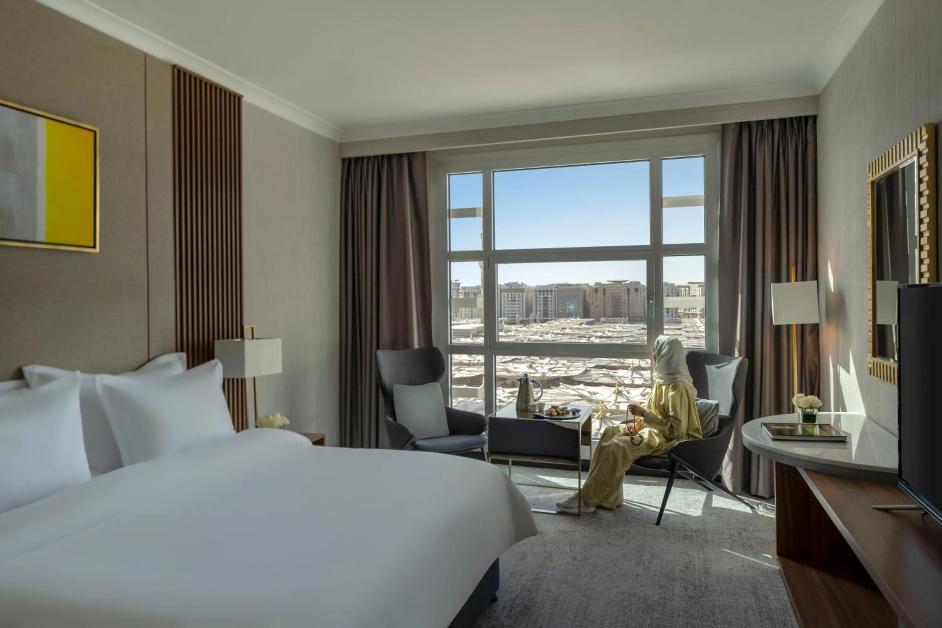 Bedroom, Bed in Anwar Al Madinah Mövenpick