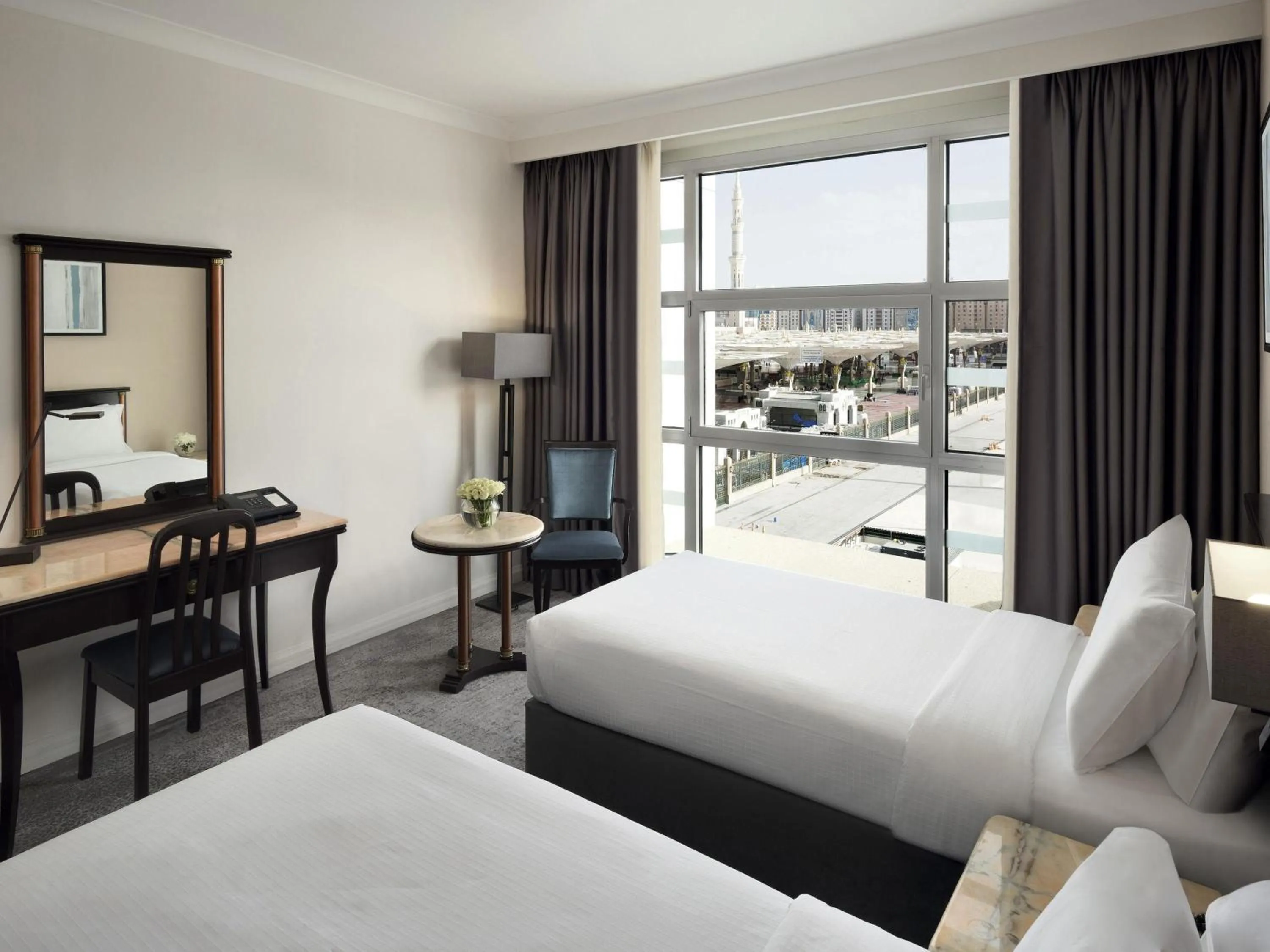 Bedroom, Bed in Anwar Al Madinah Mövenpick