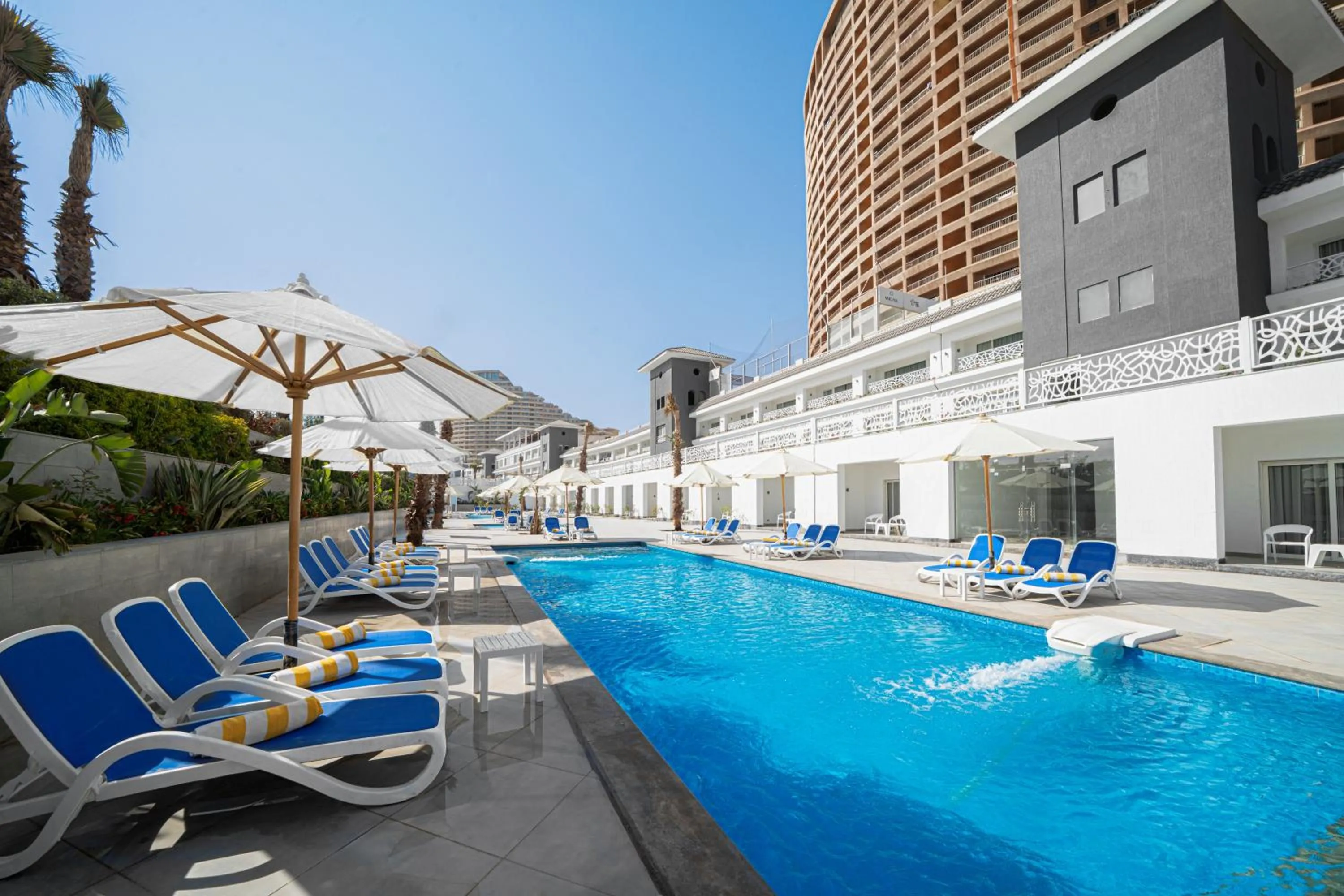 Swimming pool in Porto Sokhna Hotel & Spa