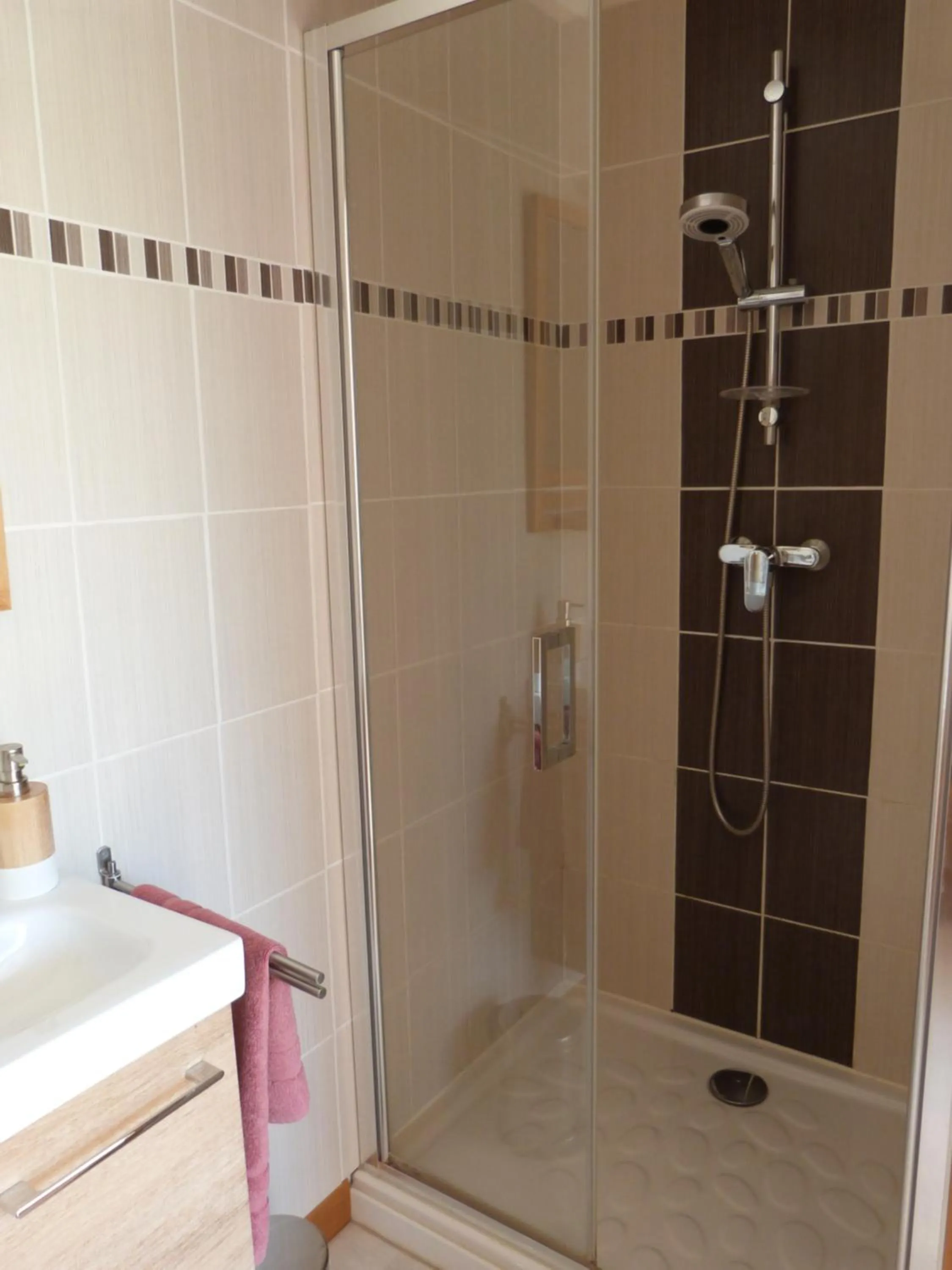 Bathroom in La Reine des prés Chambres d'Hôtes