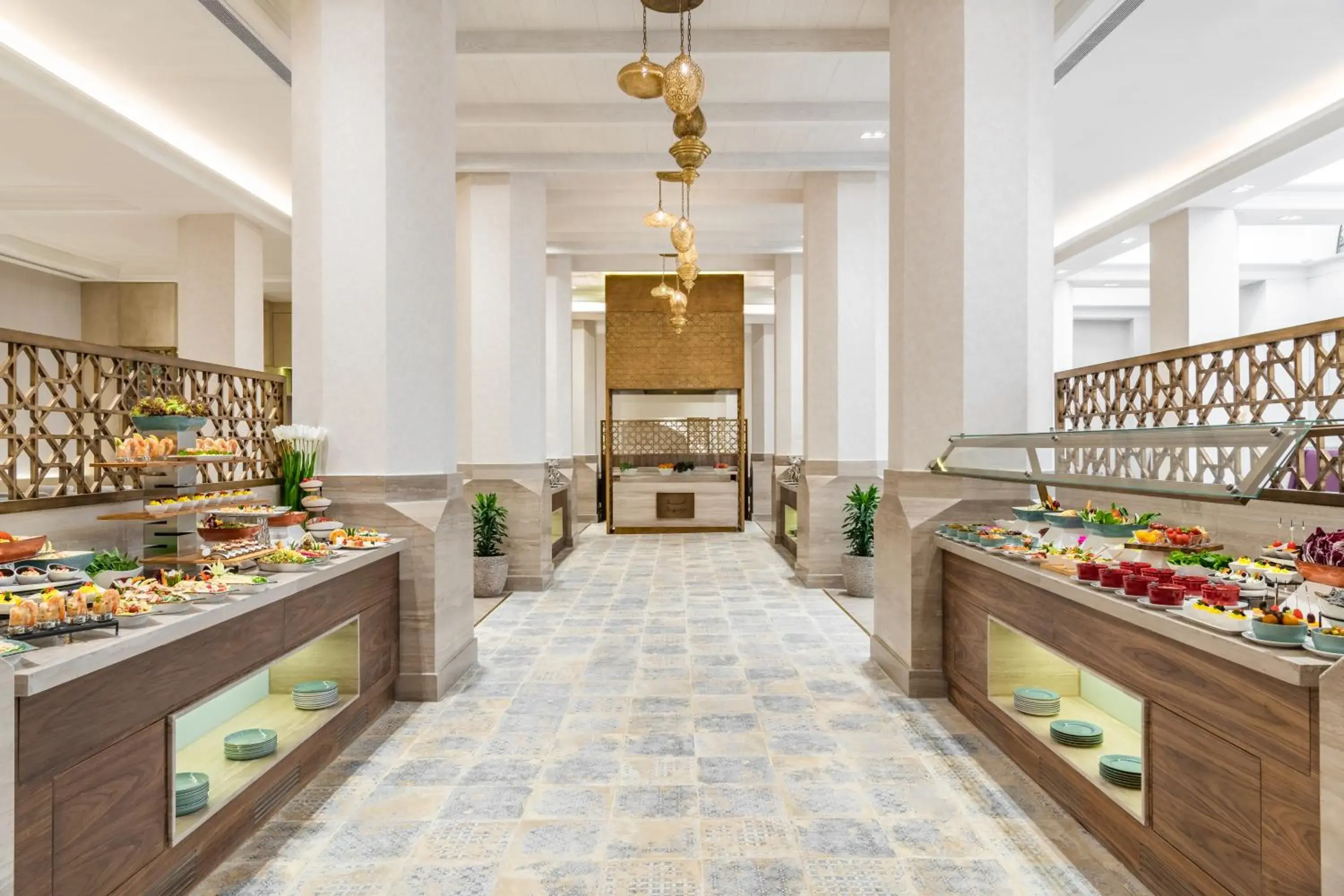 Restaurant/places to eat in Makarem Ajyad Makkah Hotel Restaurant/places to eat in Makarem Ajyad Makkah Hotel