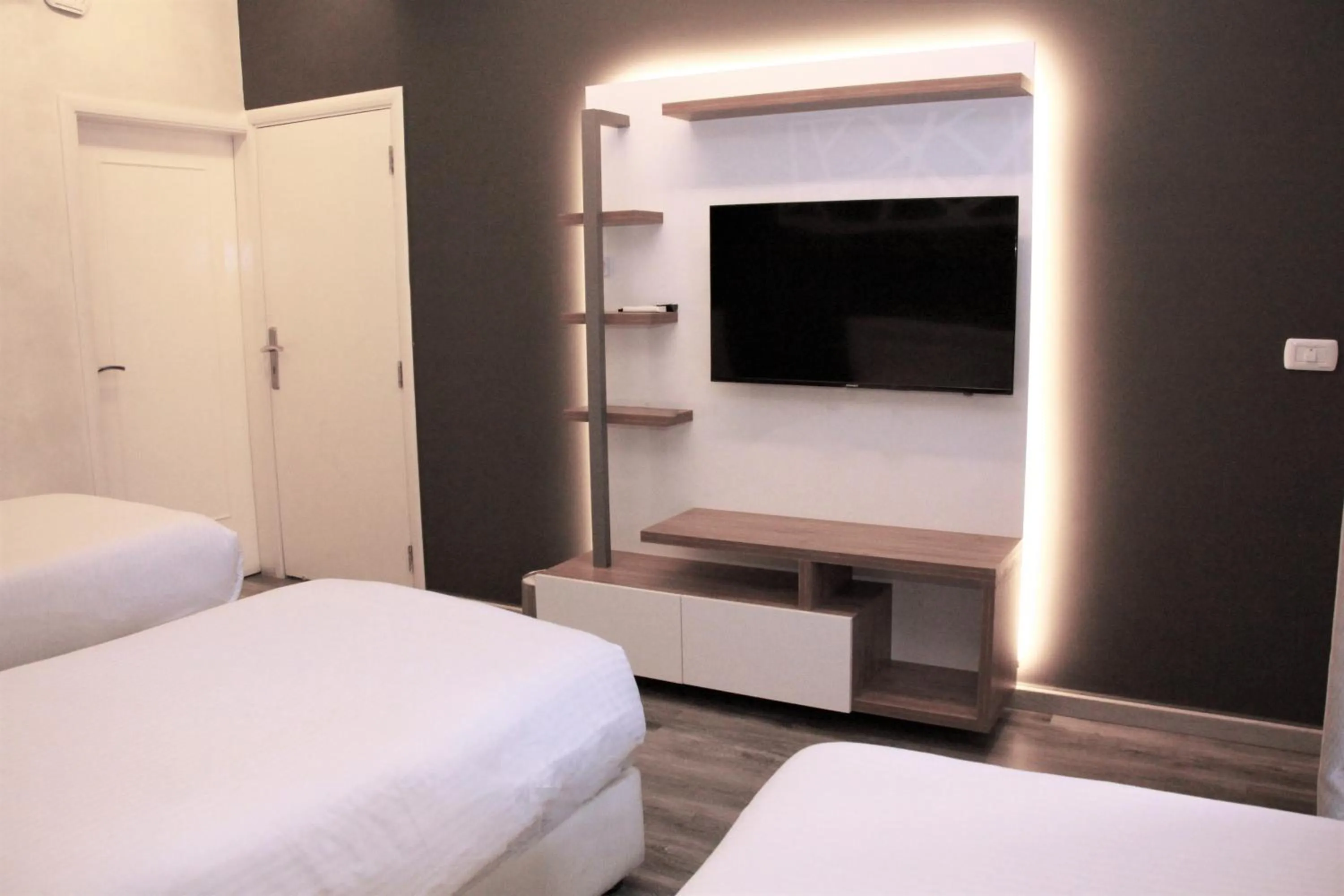 Bedroom, Bed in Beverly Hotel Beirut