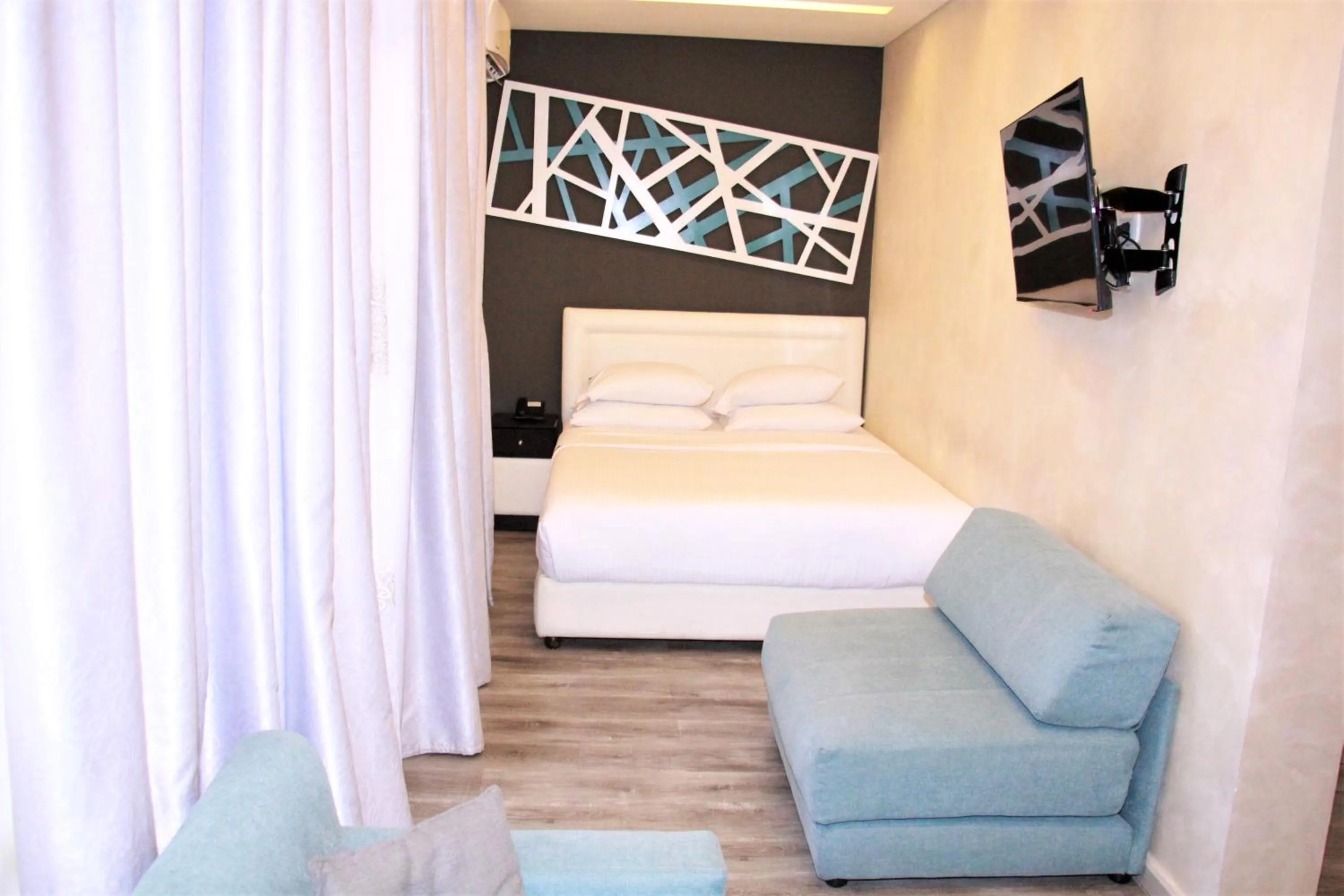 Bed in Beverly Hotel Beirut