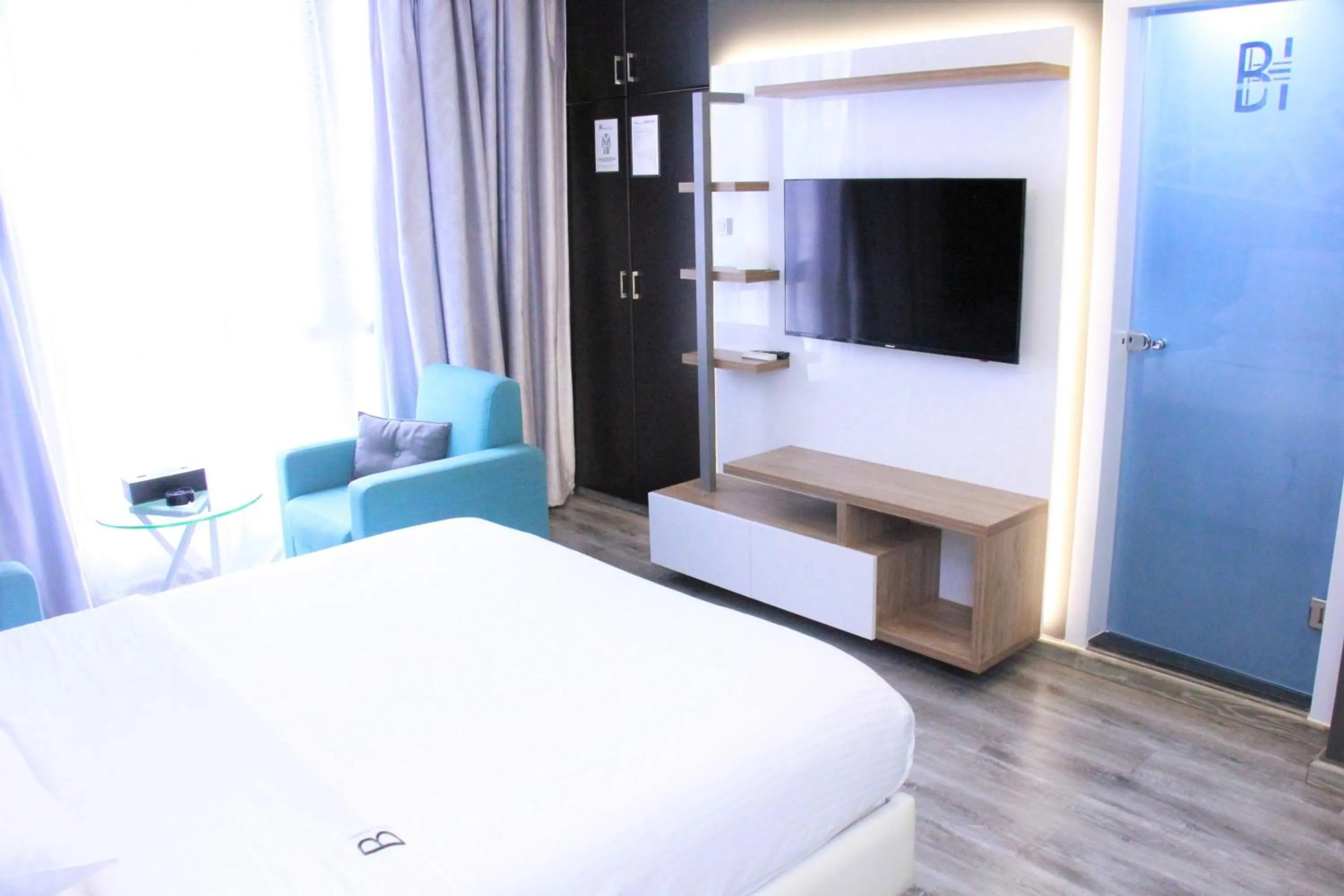 TV and multimedia, Bed in Beverly Hotel Beirut