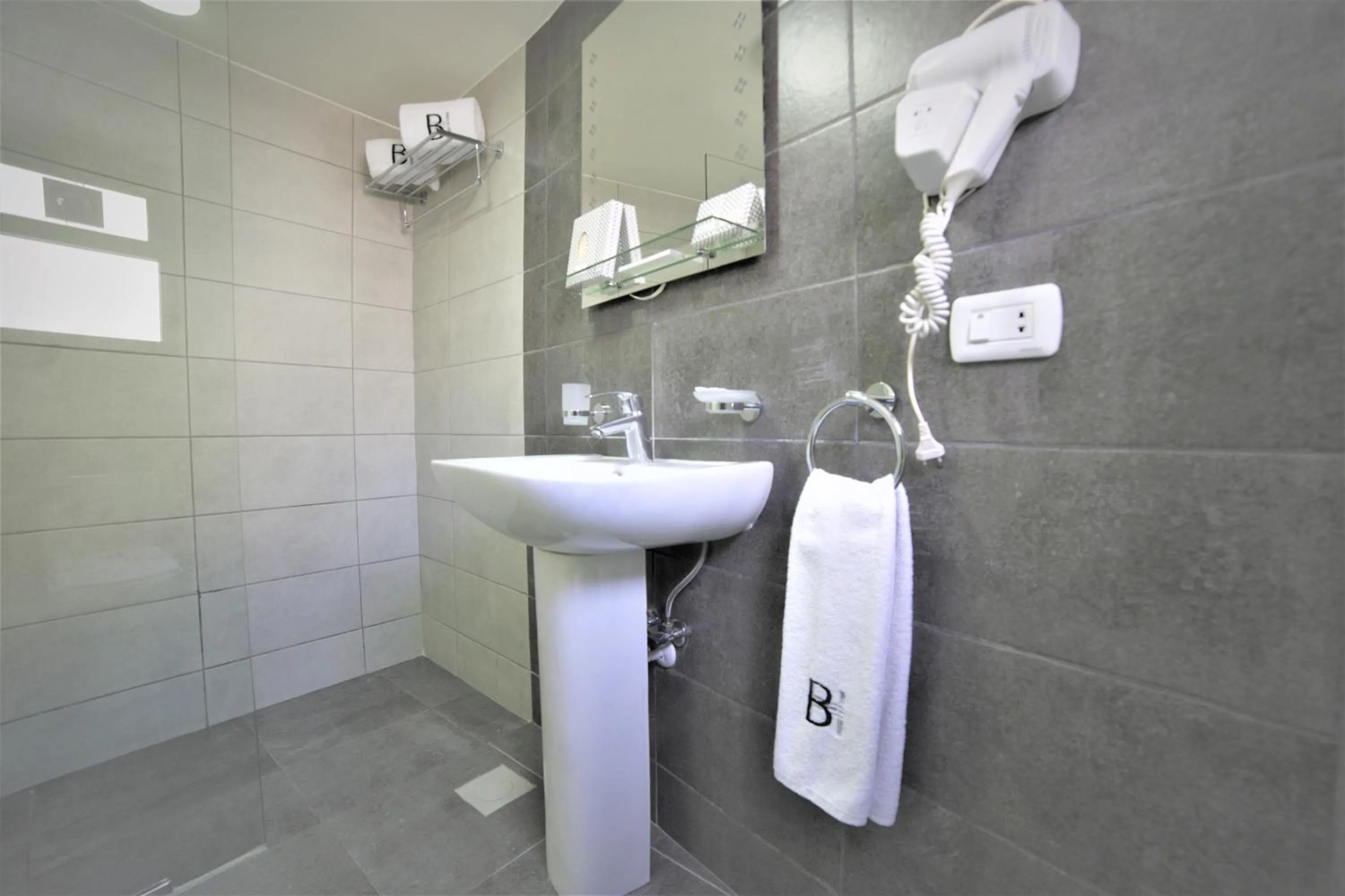 Toilet in Beverly Hotel Beirut