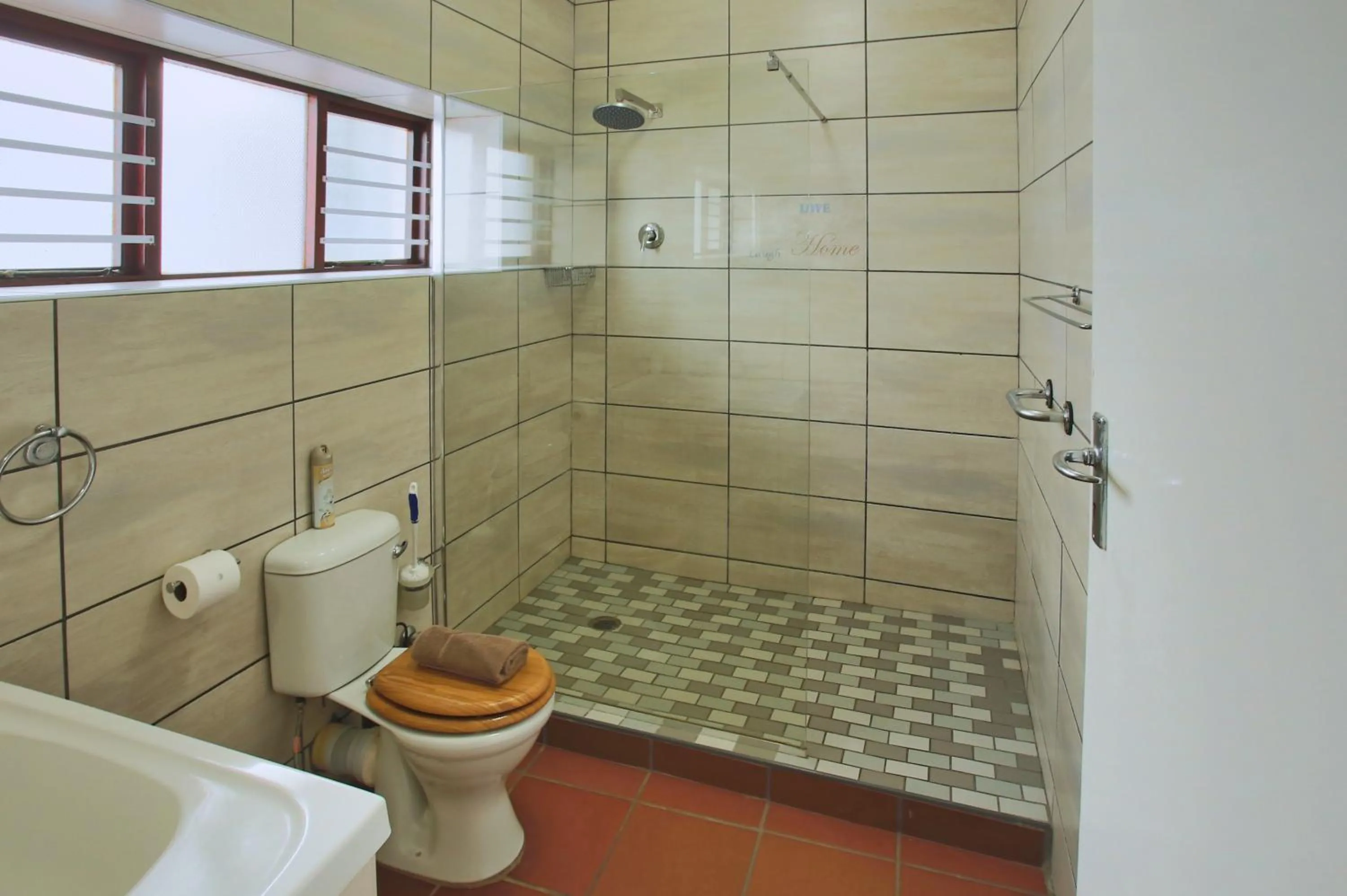 Shower in Sea Cottage, Langebaan, 4-sleeper