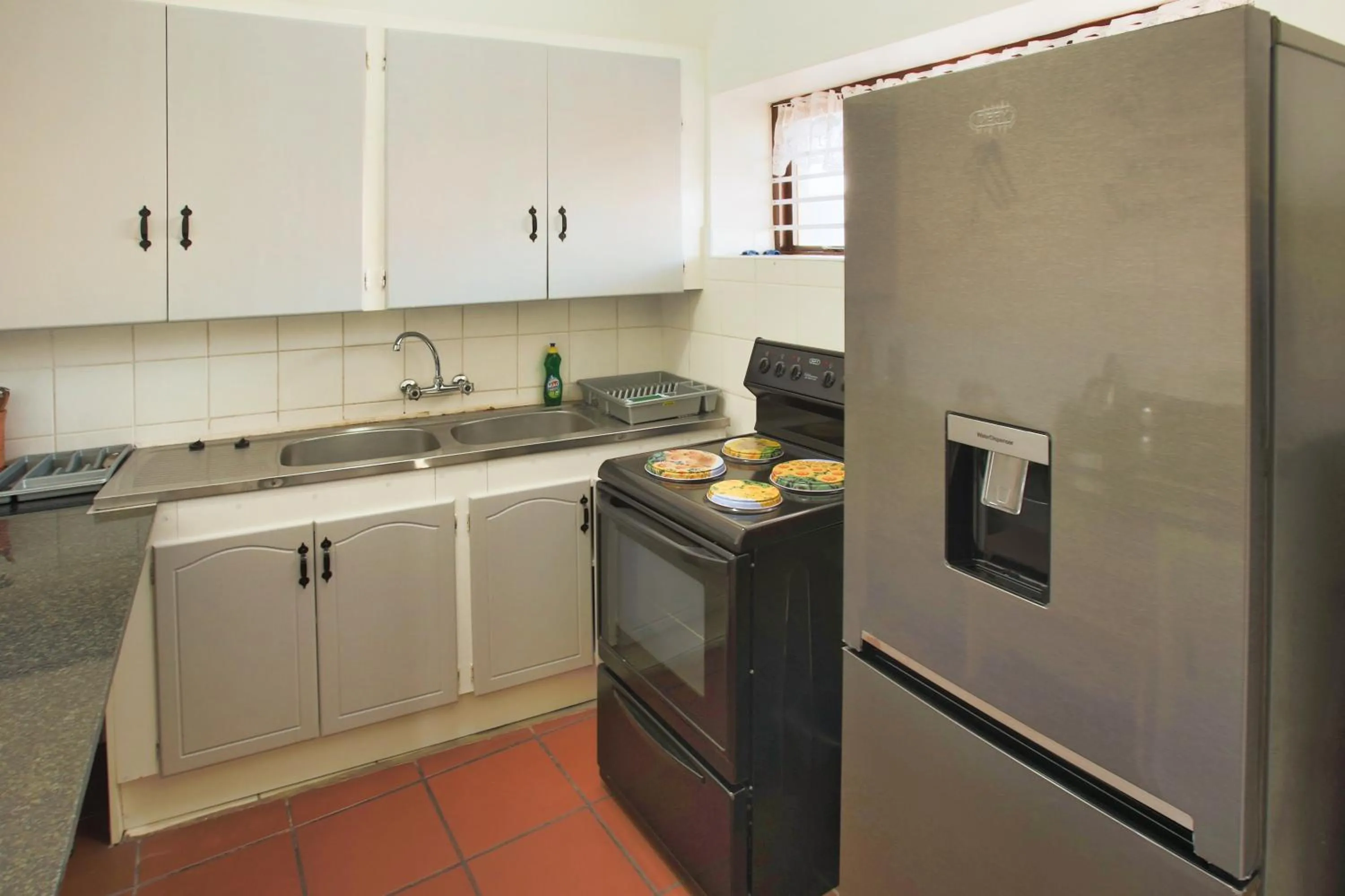 Kitchen or kitchenette in Sea Cottage, Langebaan, 4-sleeper
