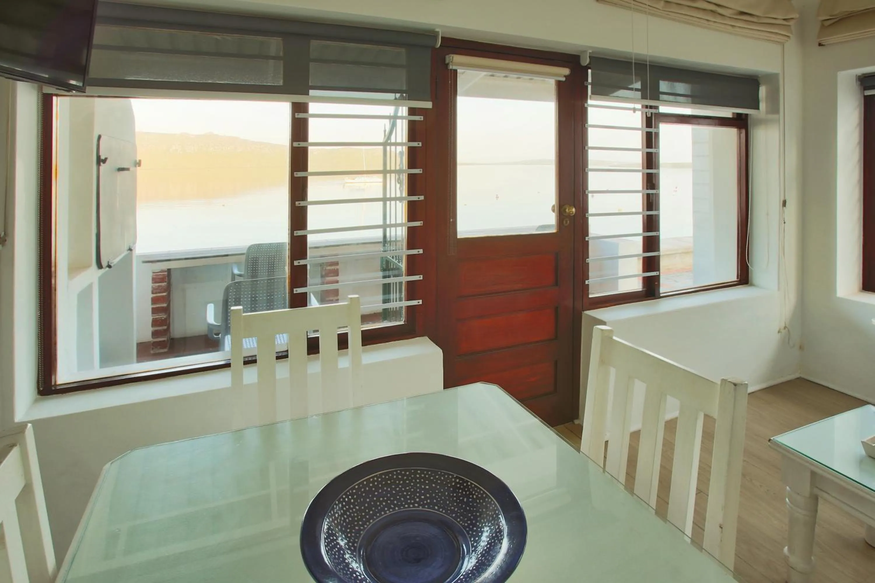 Living room in Sea Cottage, Langebaan, 4-sleeper