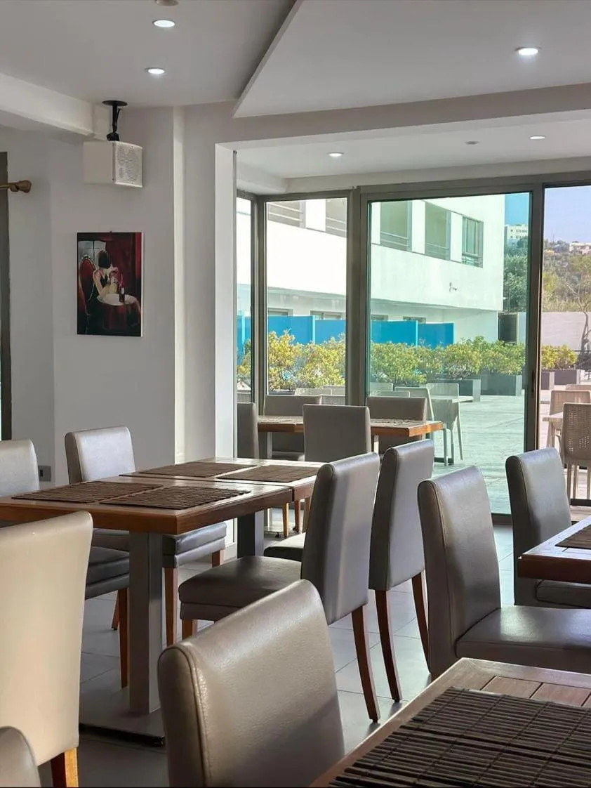 Le Six Hotel And Resort