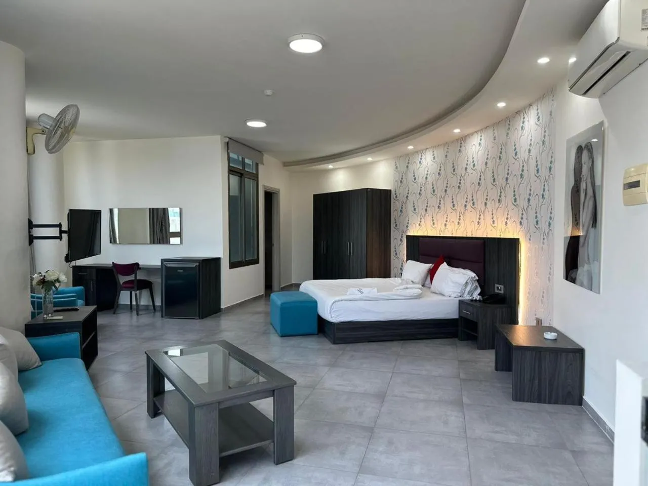 Bed in Le Six Hotel And Resort