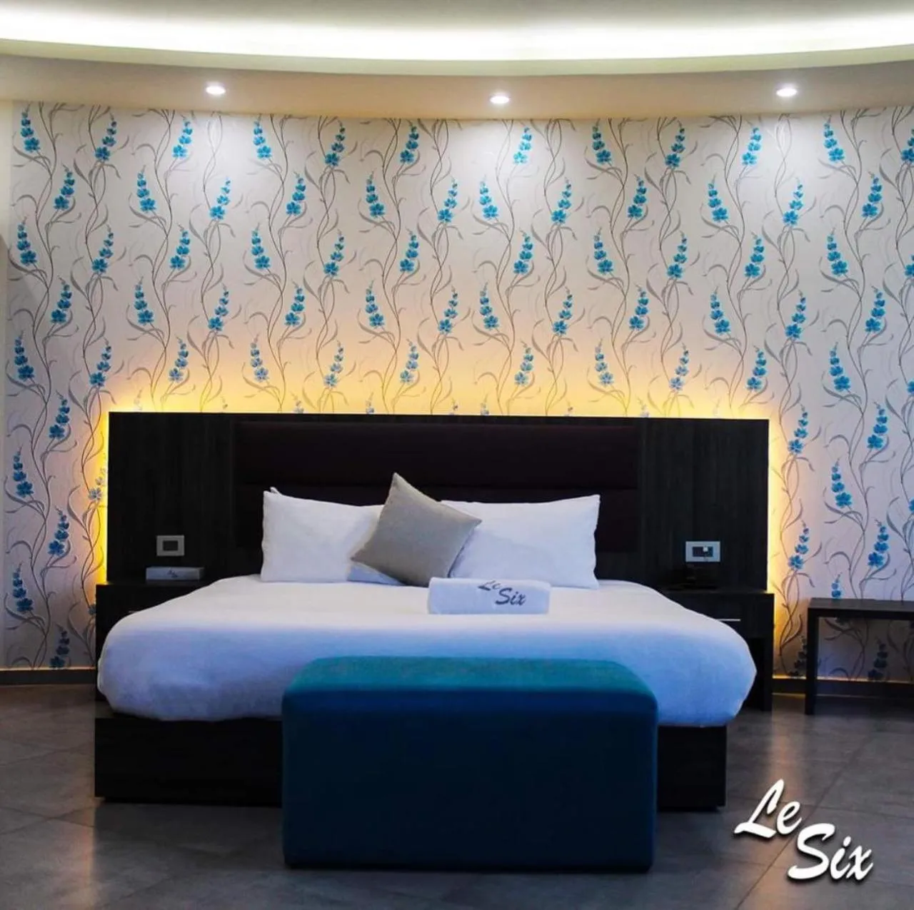Bed in Le Six Hotel And Resort