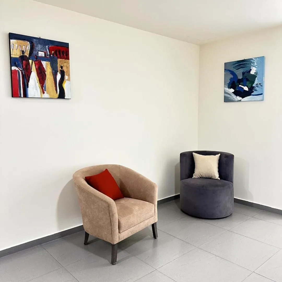 Seating area in Le Six Hotel And Resort