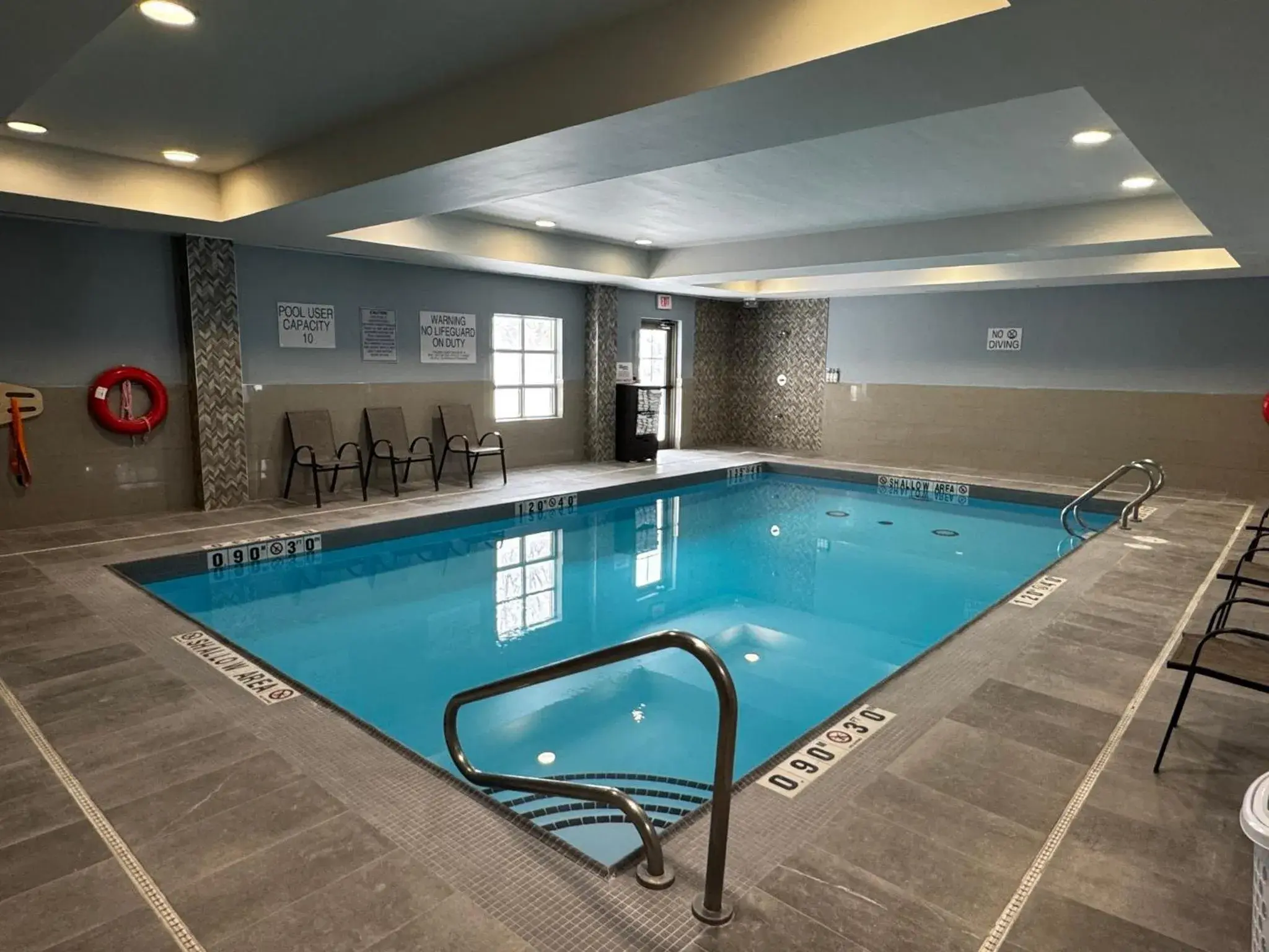 Swimming pool in Staybridge Suites Guelph by IHG Swimming pool in Staybridge Suites Guelph by IHG