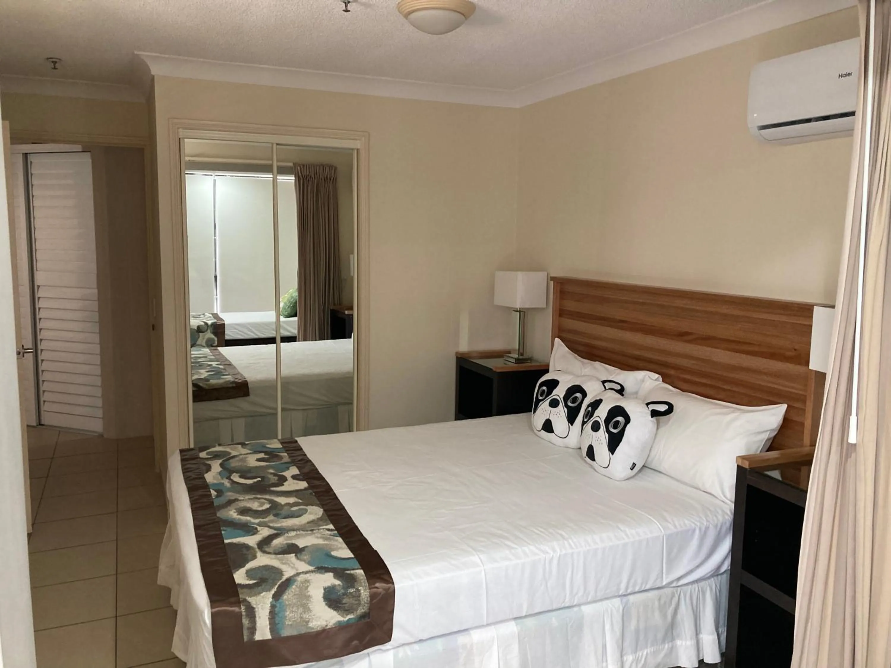 Bed in Windsurfer Resort