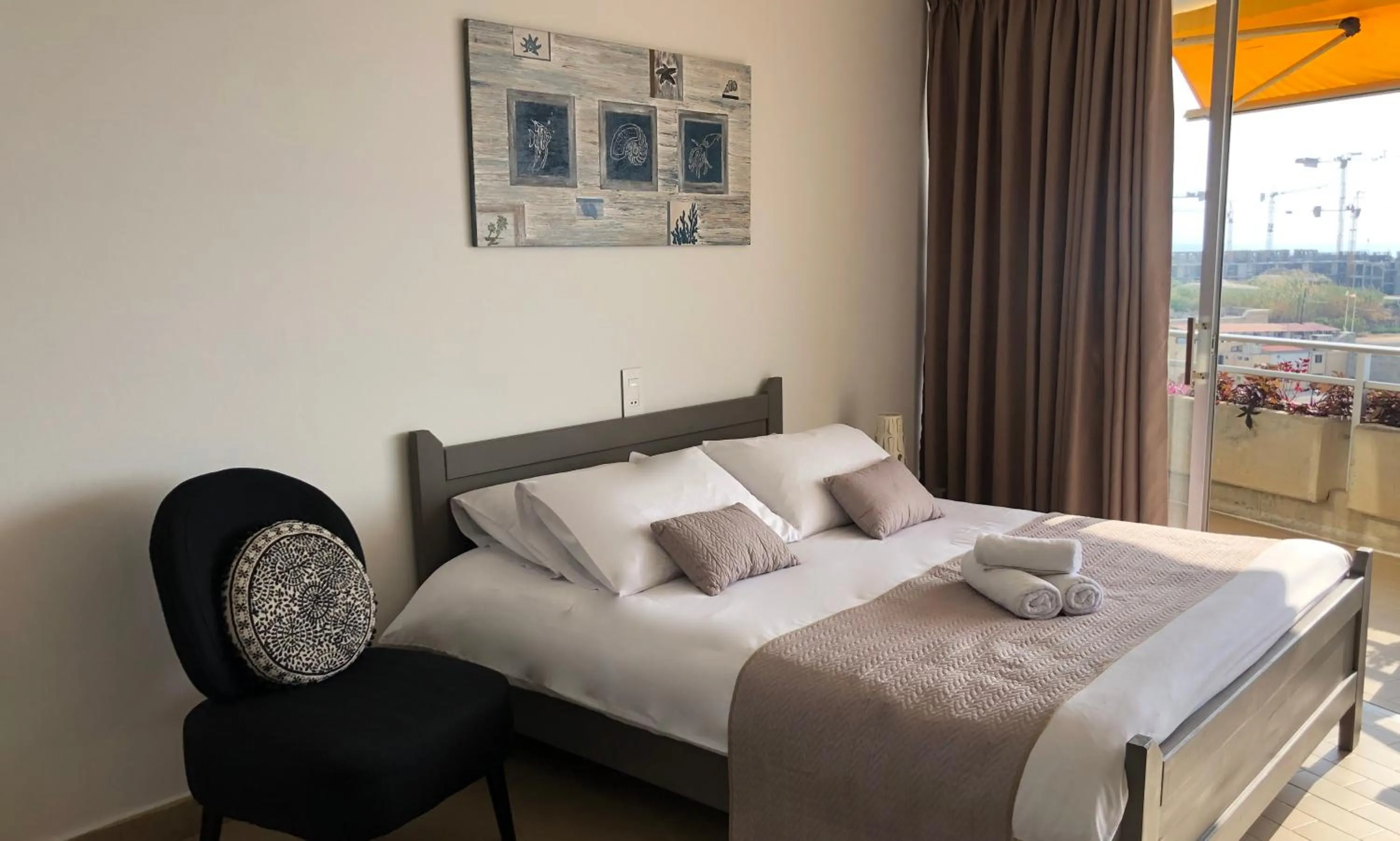 Bedroom, Bed in St Paul Resort