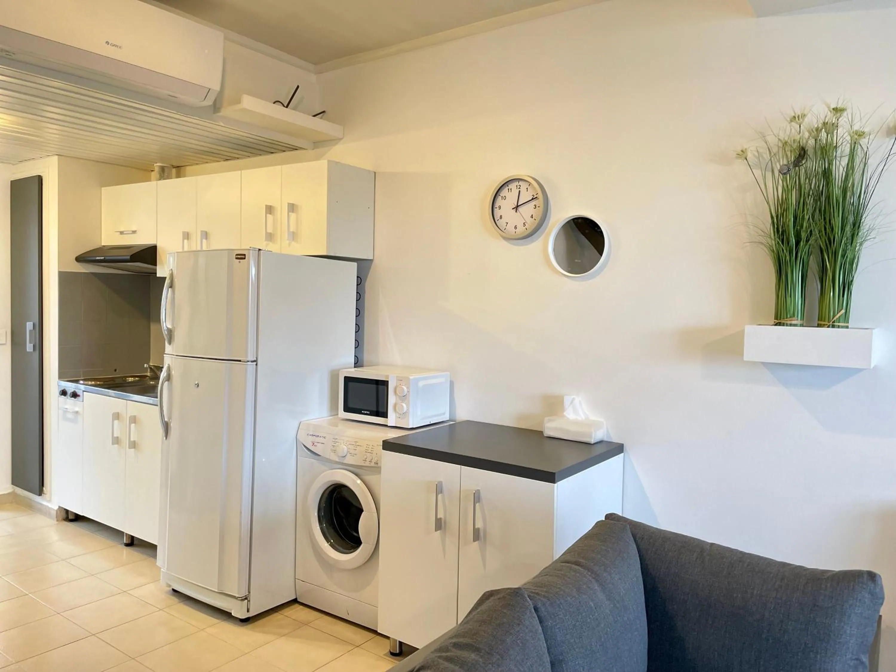 Kitchen or kitchenette in St Paul Resort