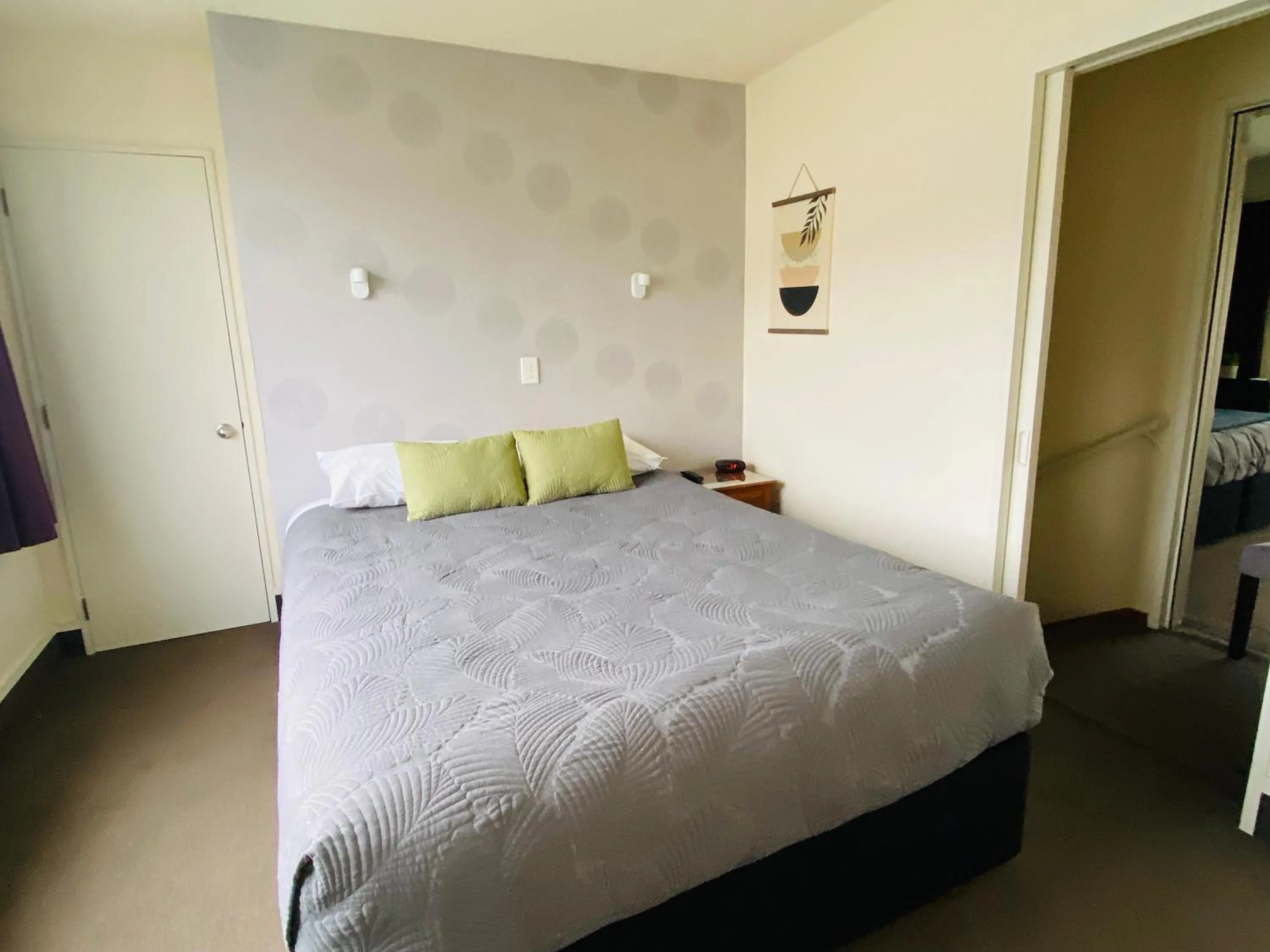 Bed in Commodore Motel