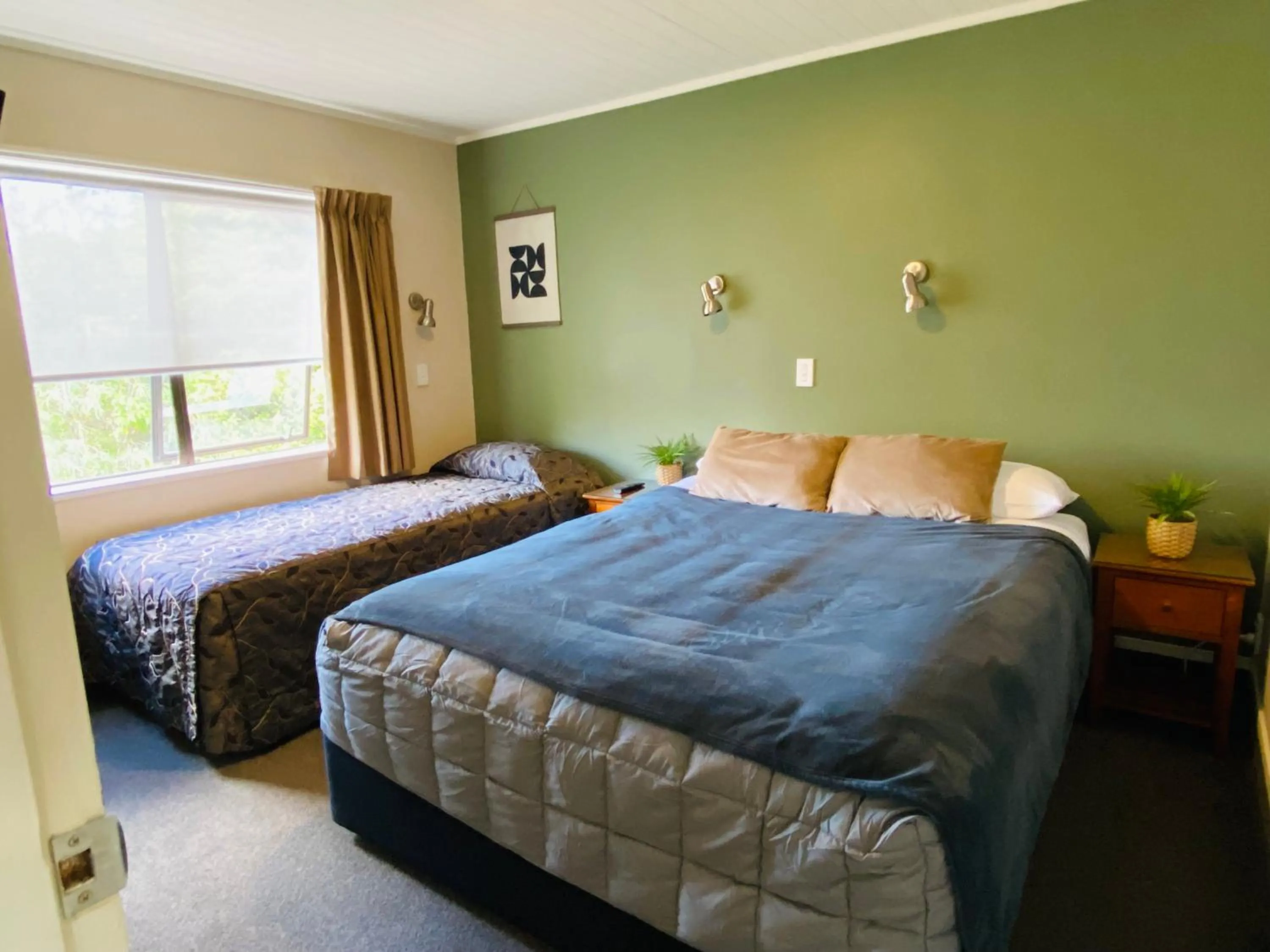 Bed in Commodore Motel