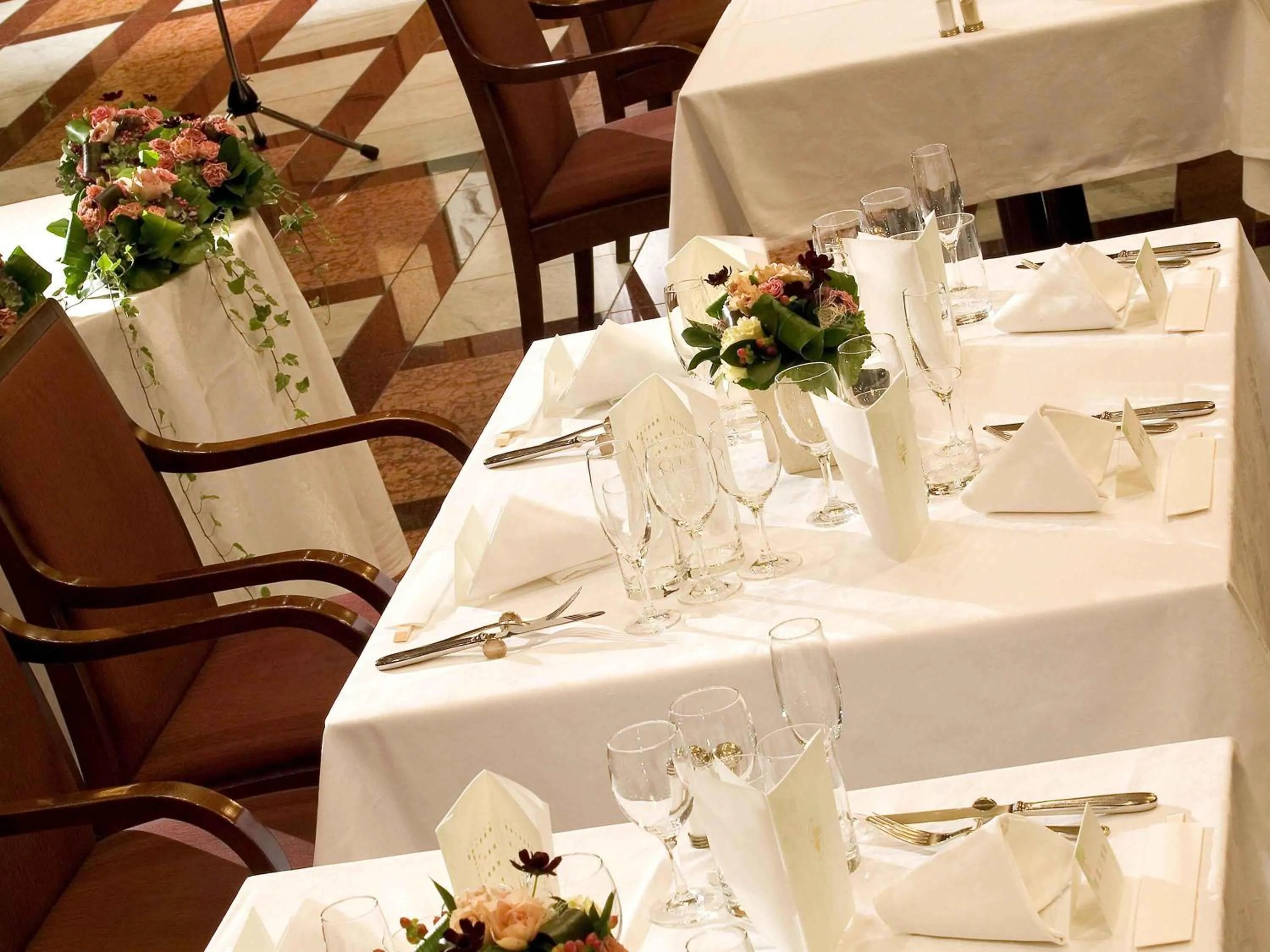 Restaurant/places to eat in The Cypress Mercure Hotel Nagoya