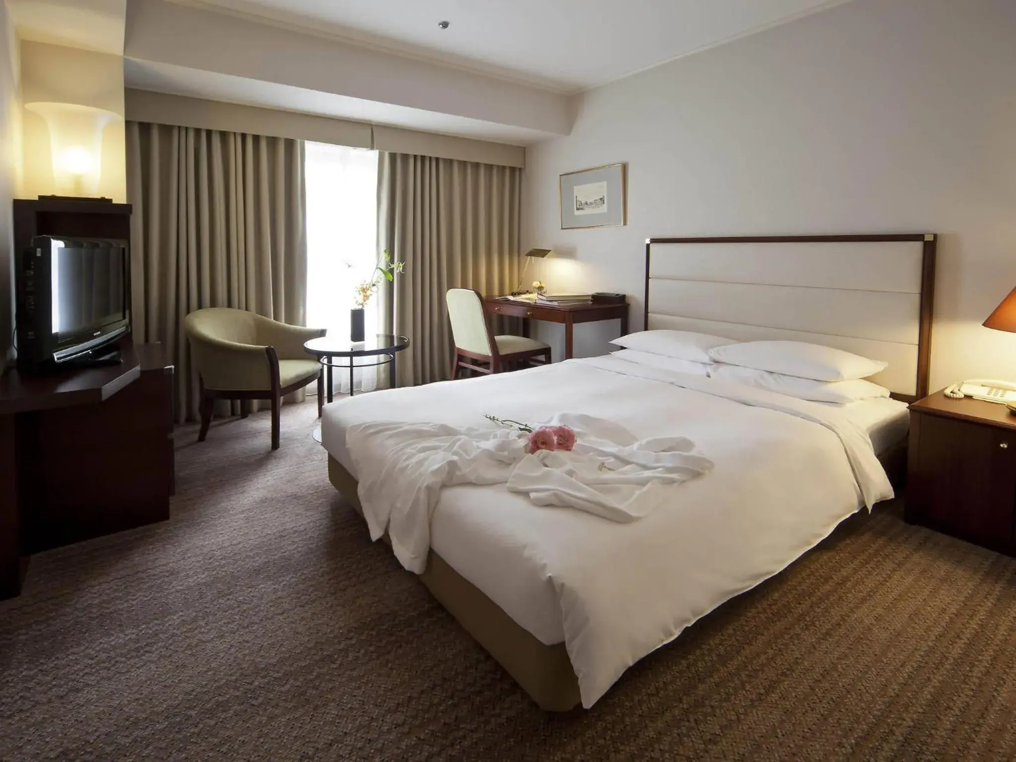 Bedroom, Bed in The Cypress Mercure Hotel Nagoya Bedroom, Bed in The Cypress Mercure Hotel Nagoya