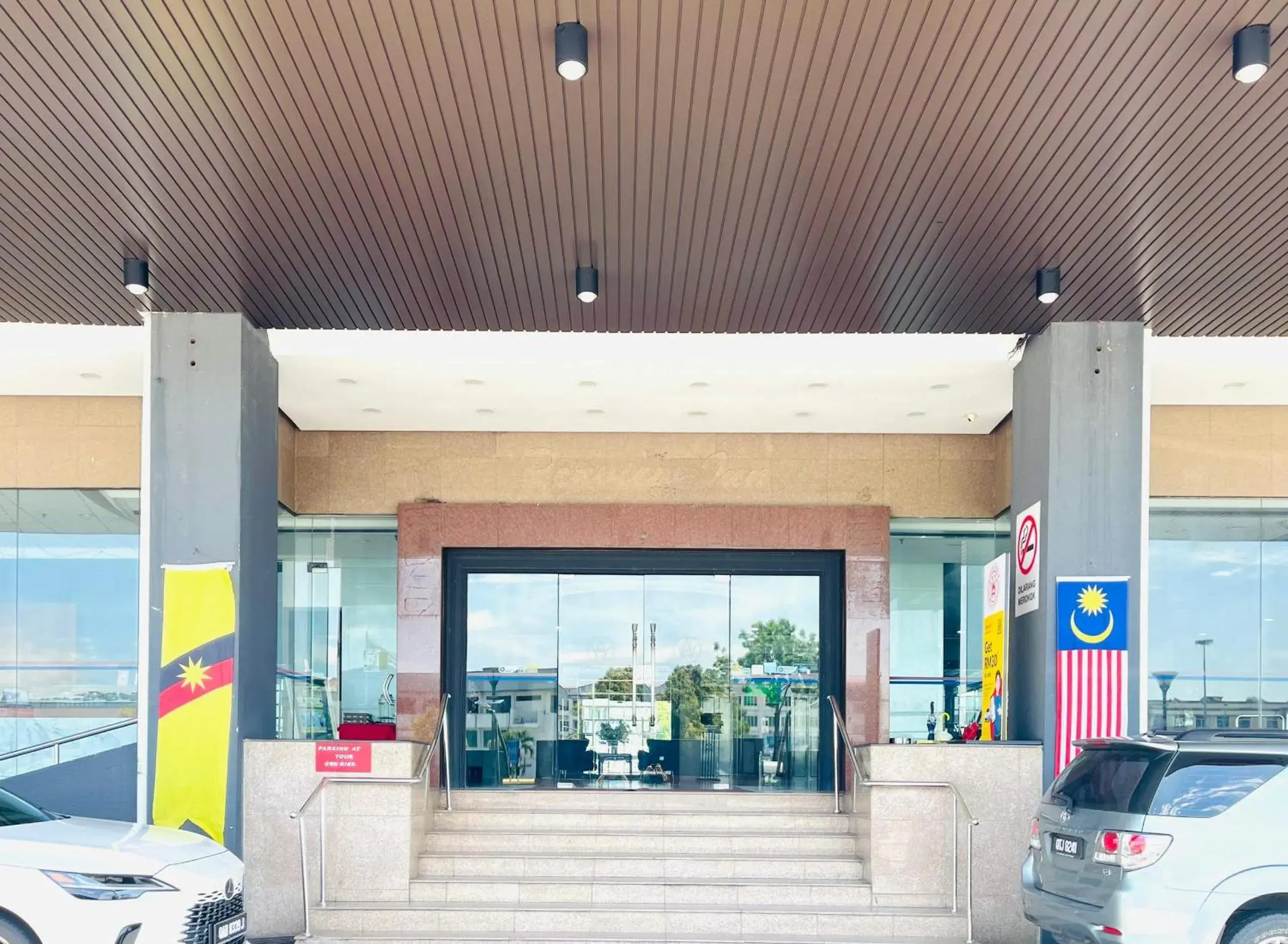 Facade/entrance in Penview Hotel Facade/entrance in Penview Hotel