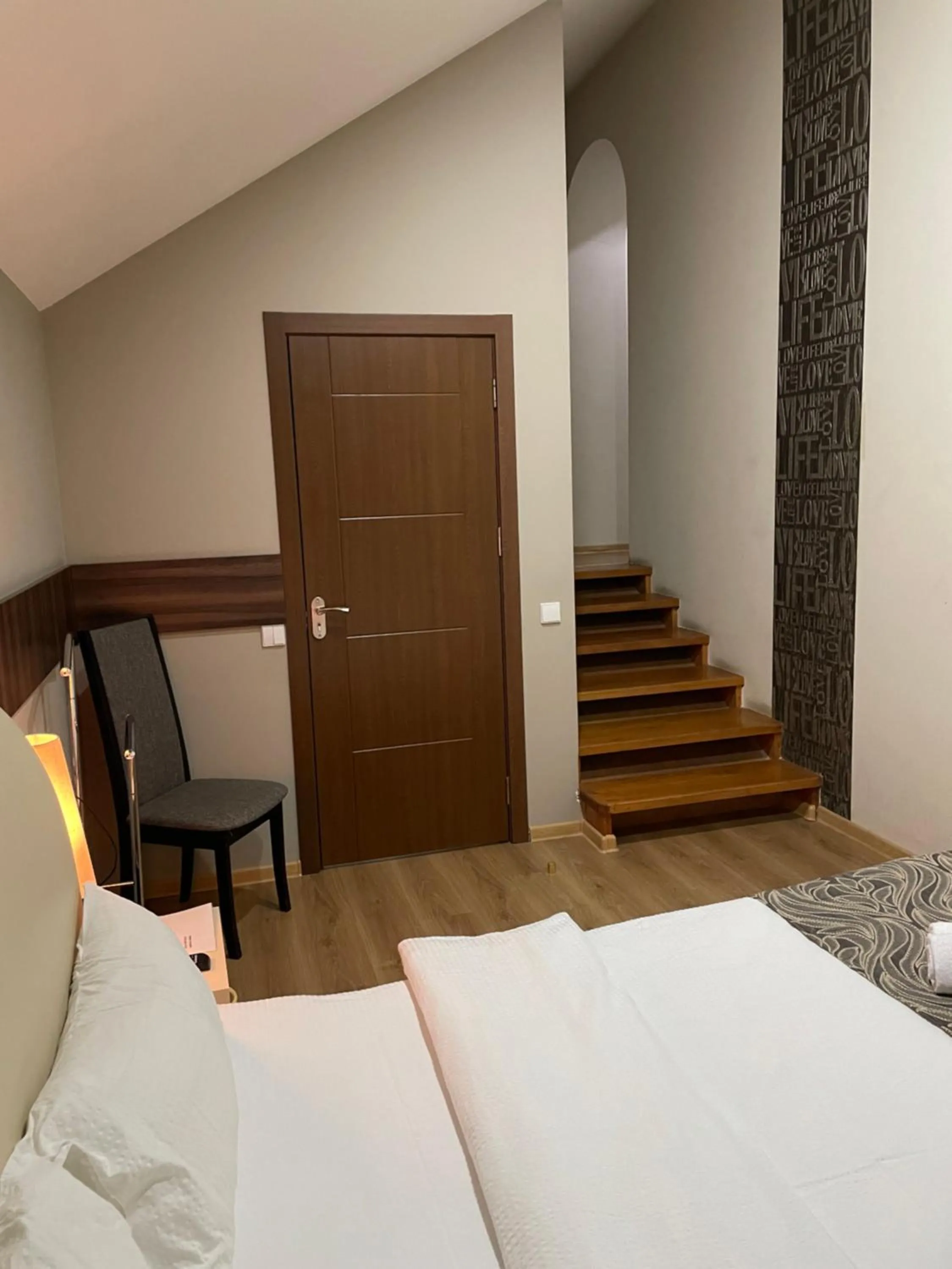 Bedroom, Bed in New Hotel