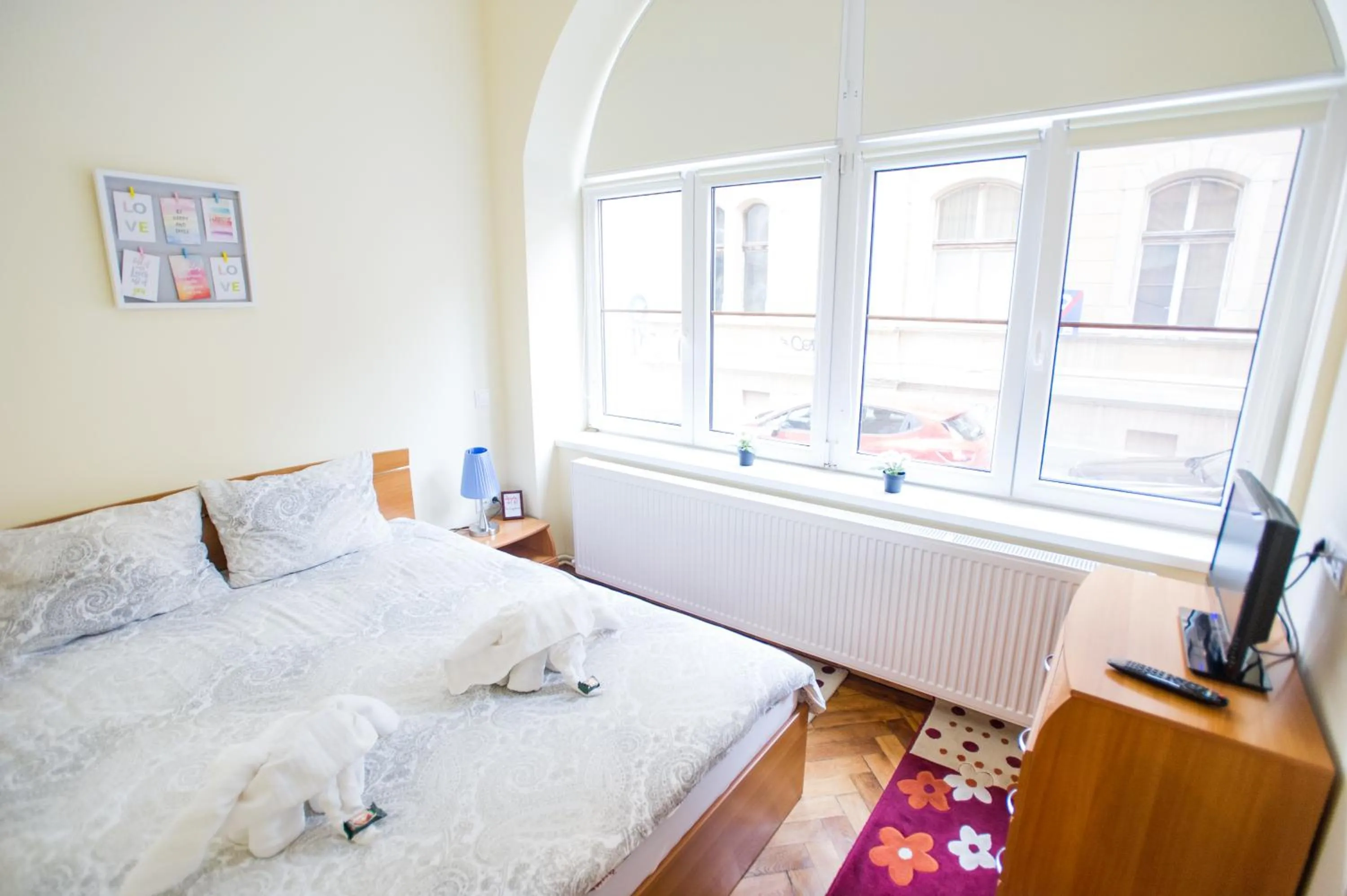 Bed in Cetatii Apartments Sibiu