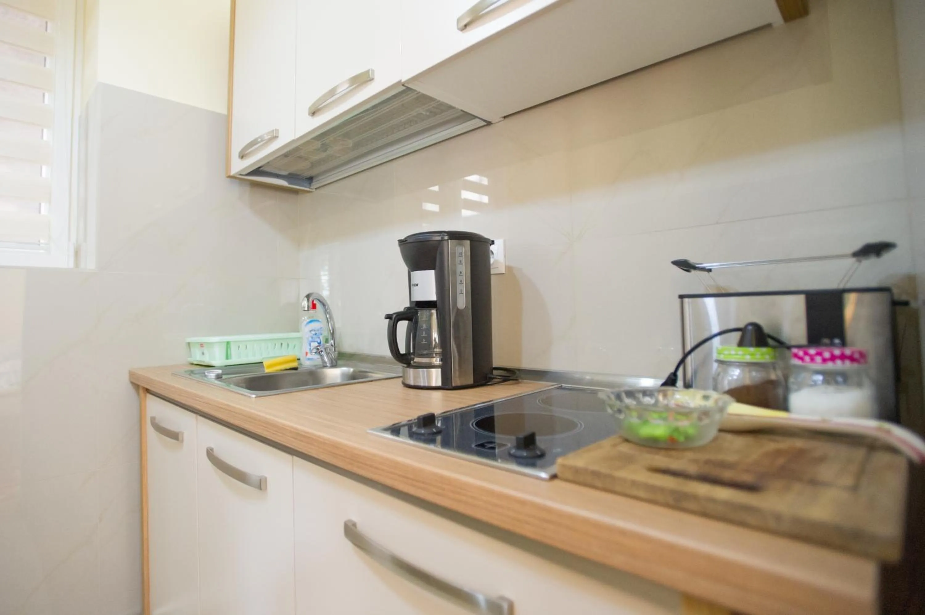 Kitchen or kitchenette in Cetatii Apartments Sibiu