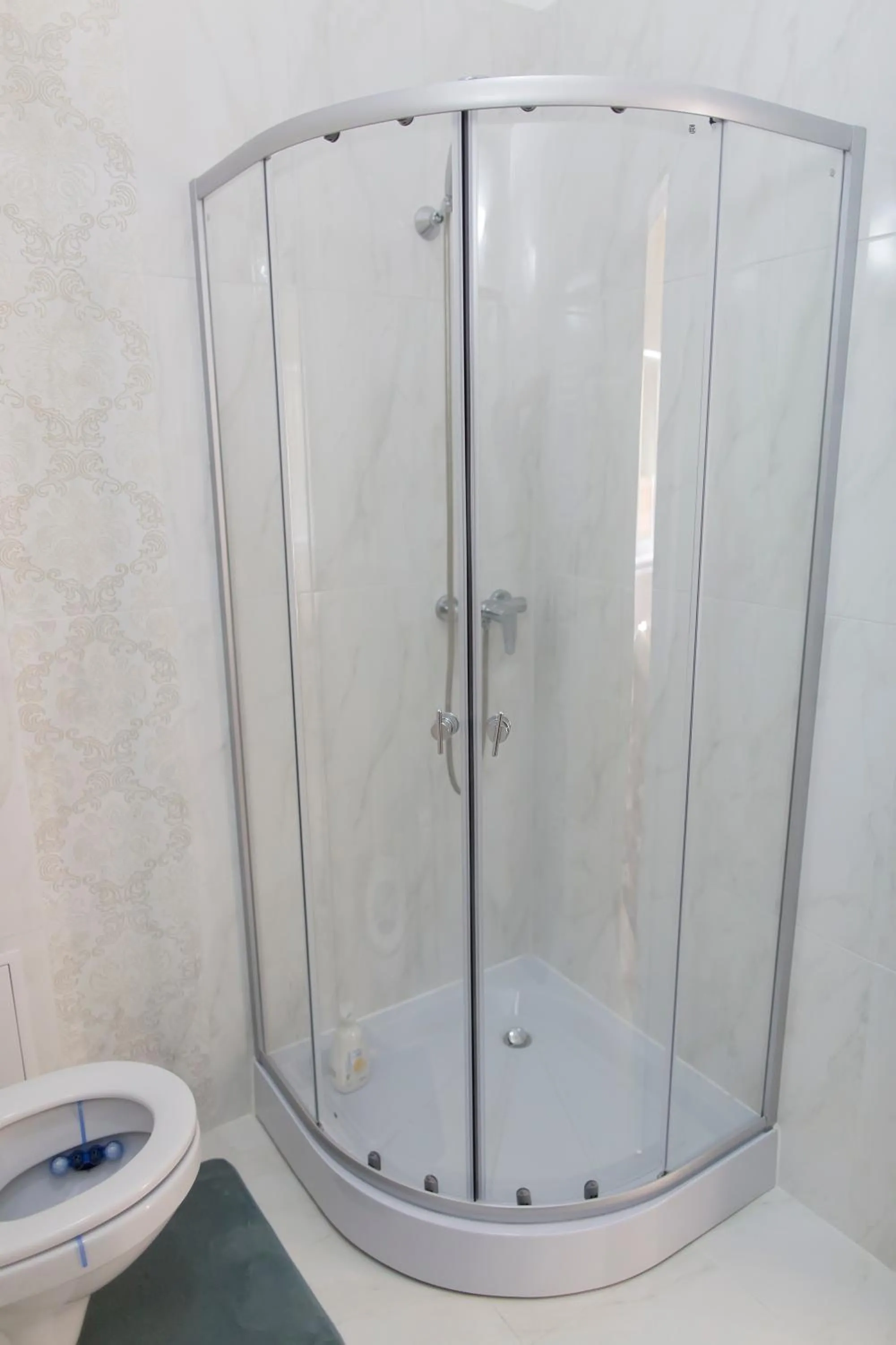Bathroom in Cetatii Apartments Sibiu