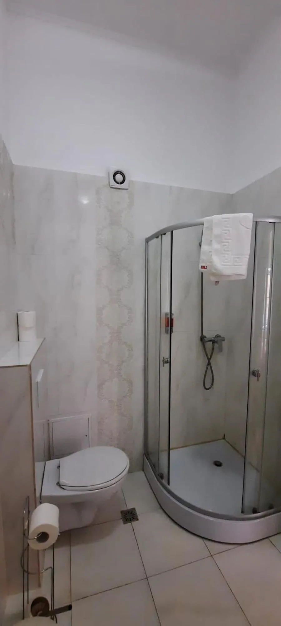 Shower in Cetatii Apartments Sibiu