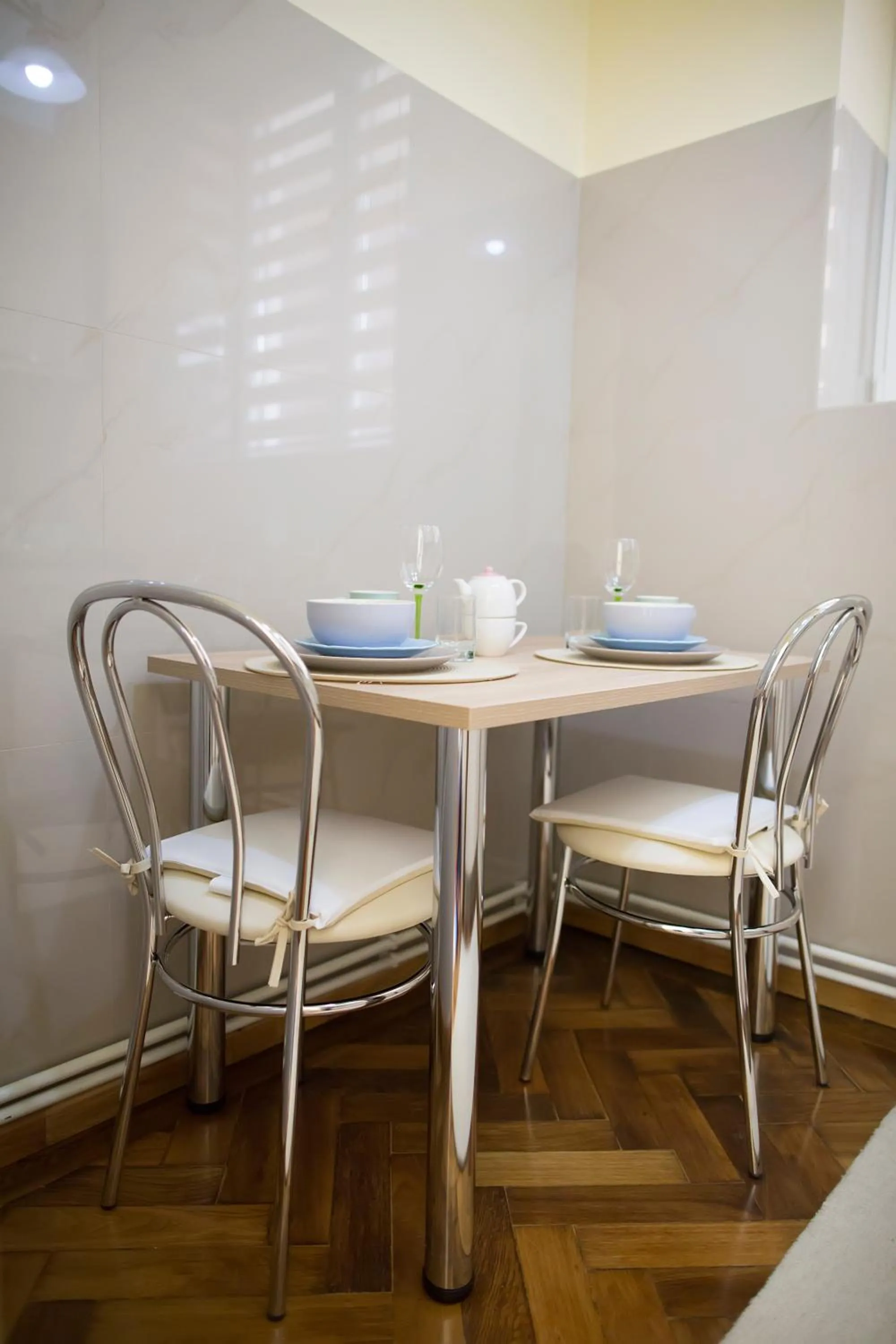 Coffee/tea facilities in Cetatii Apartments Sibiu