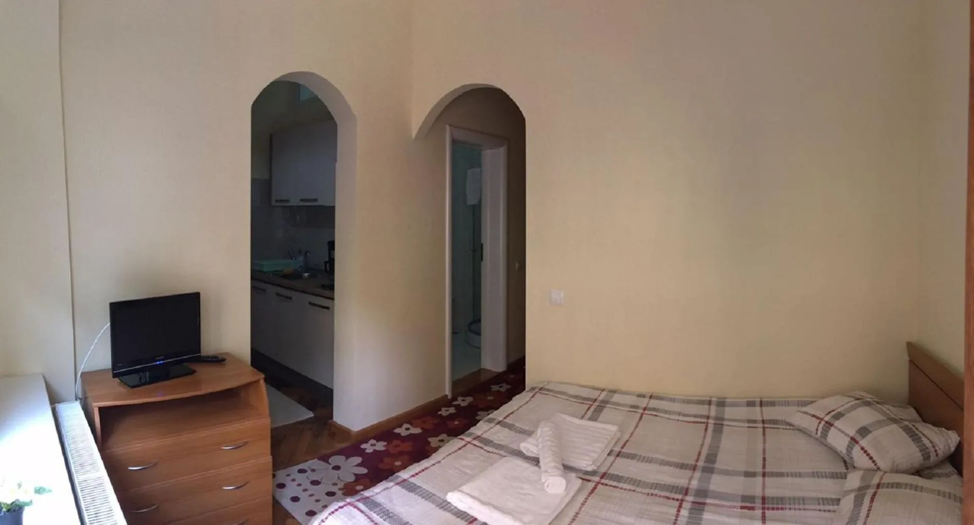 Photo of the whole room, Bed in Cetatii Apartments Sibiu