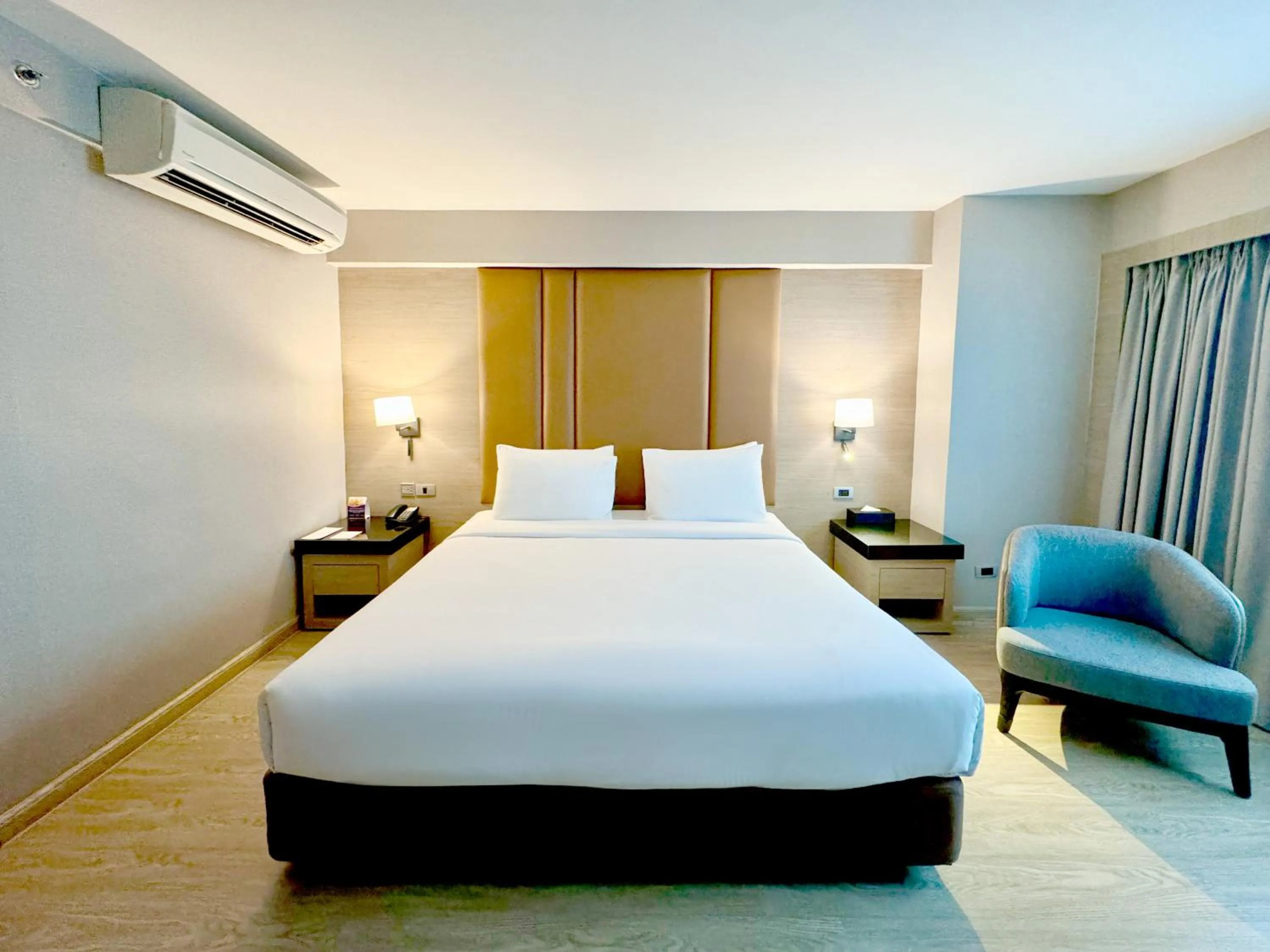 Bed in Ramada Sukhumvit Soi Eleven