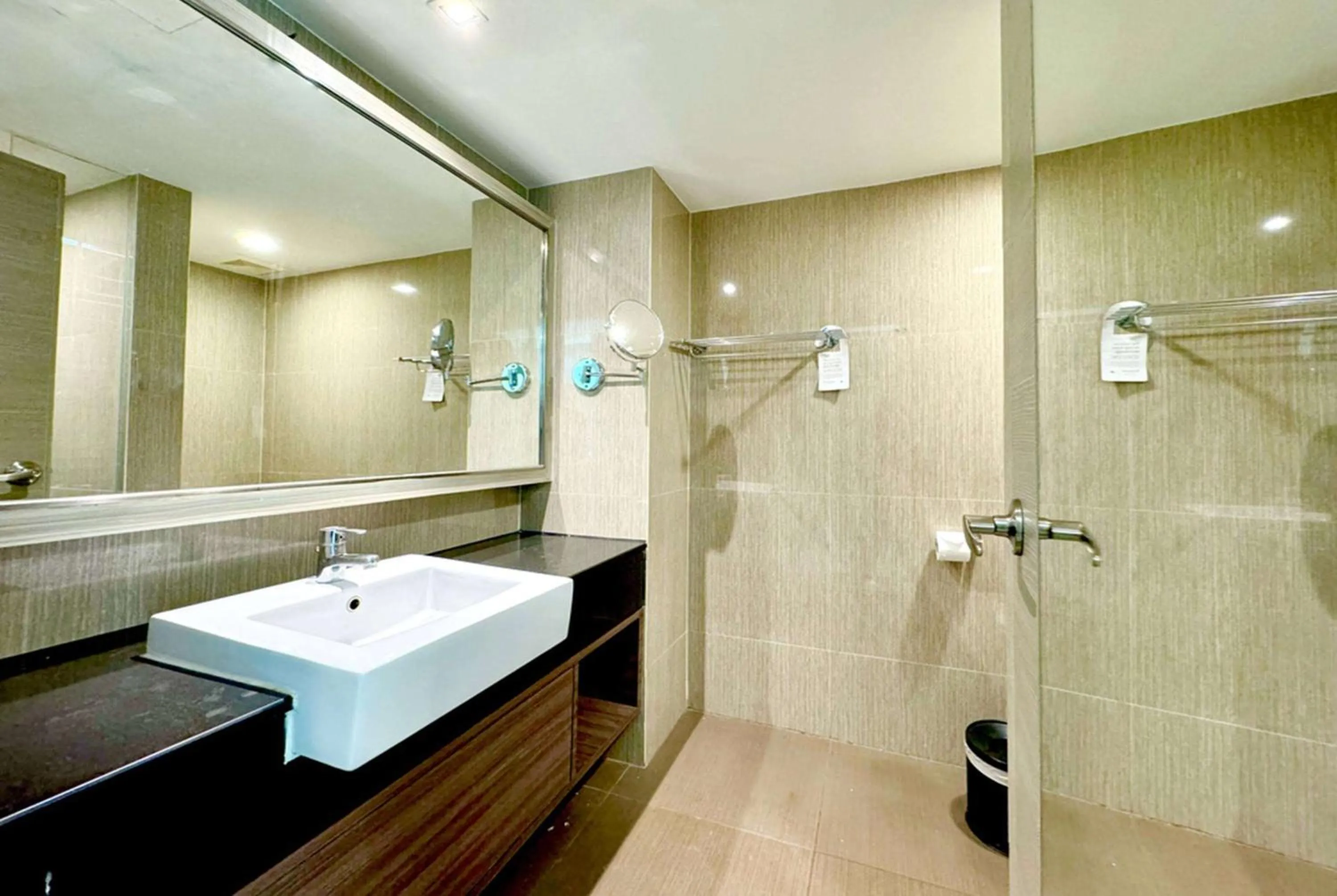 Bathroom in Ramada Sukhumvit Soi Eleven