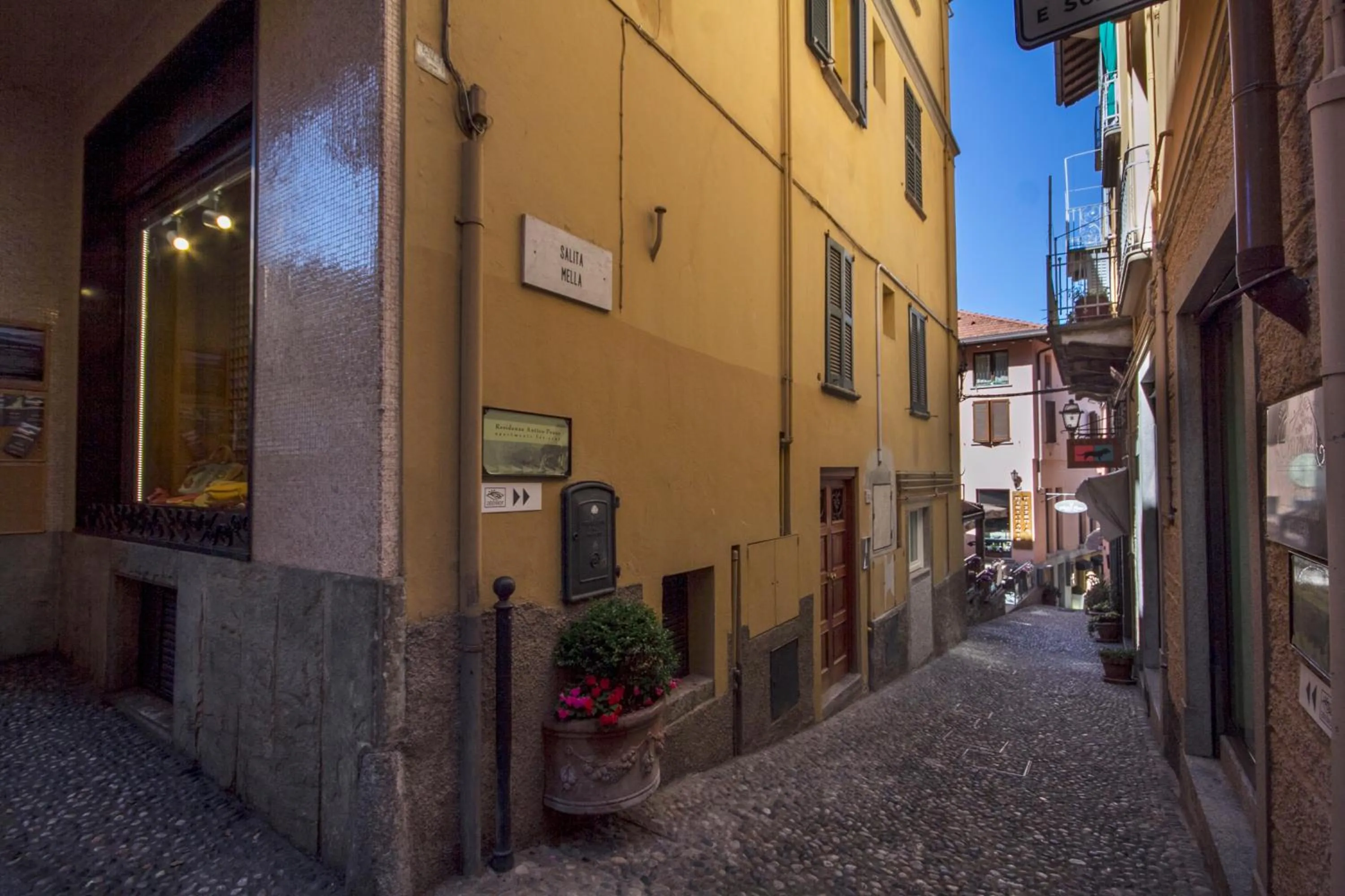 Property building in Appartamenti Meraviglia