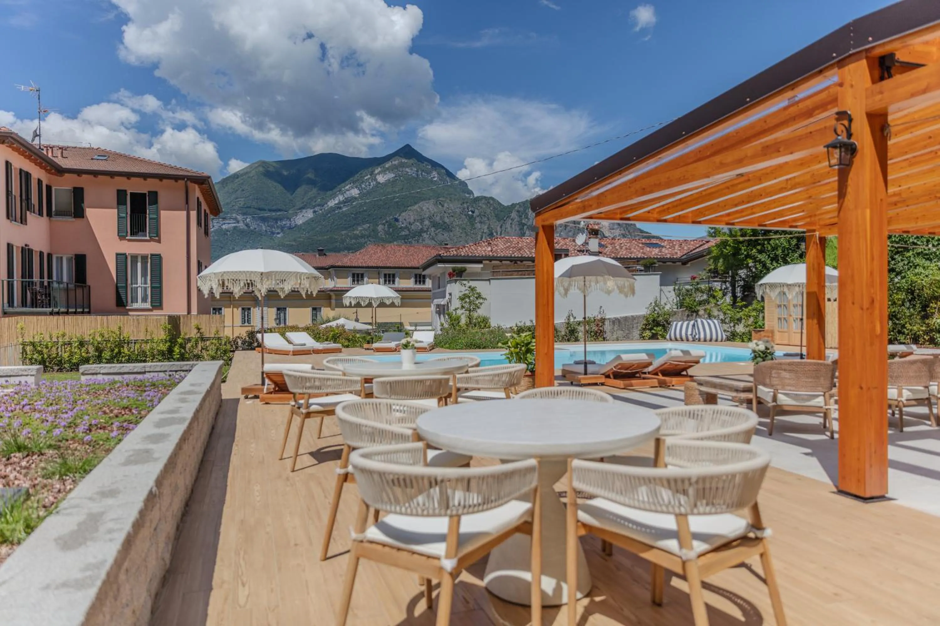 Swimming pool in Appartamenti Meraviglia