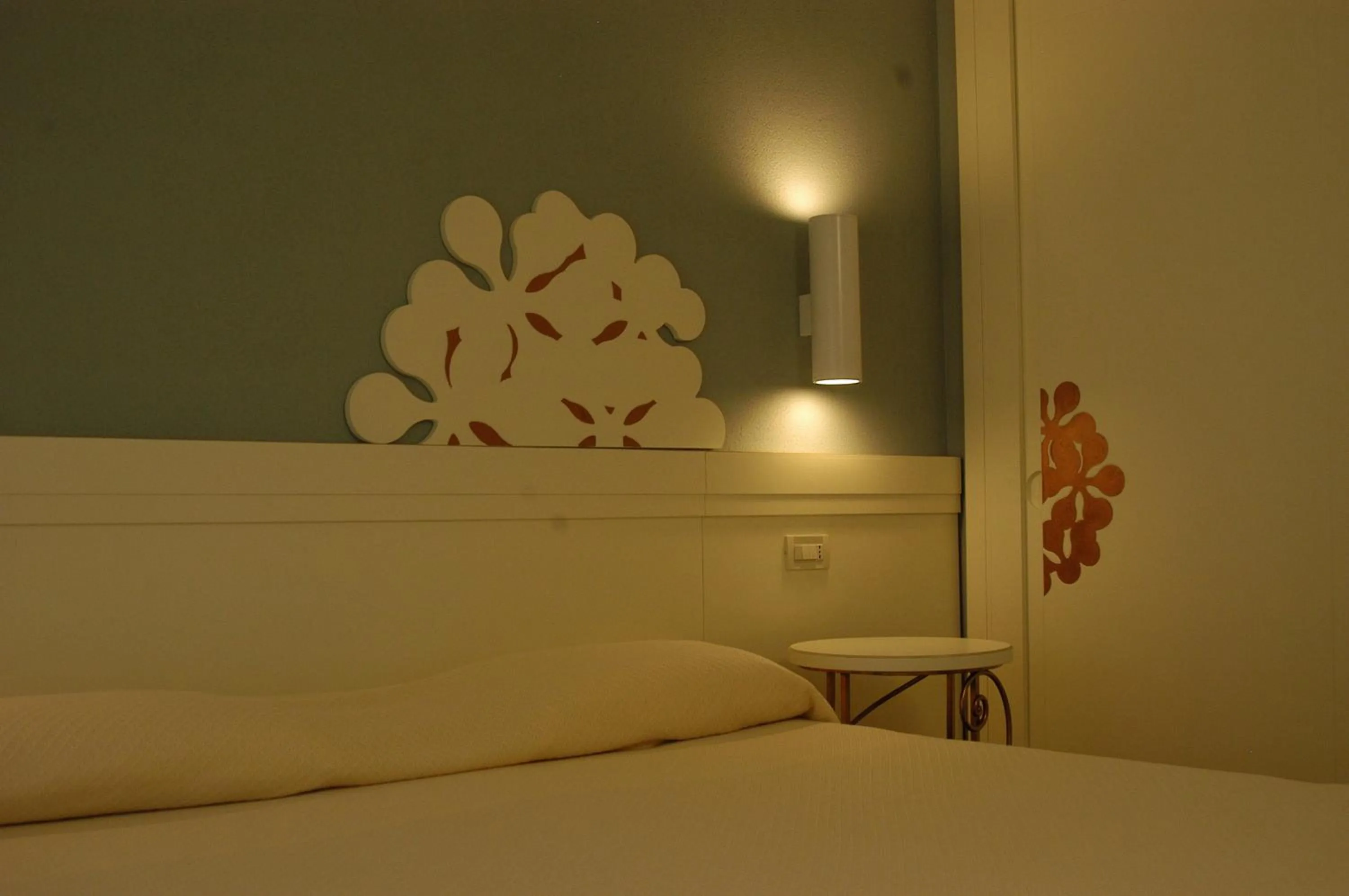 Bedroom, Bed in Lantana Resort Hotel&Apartments