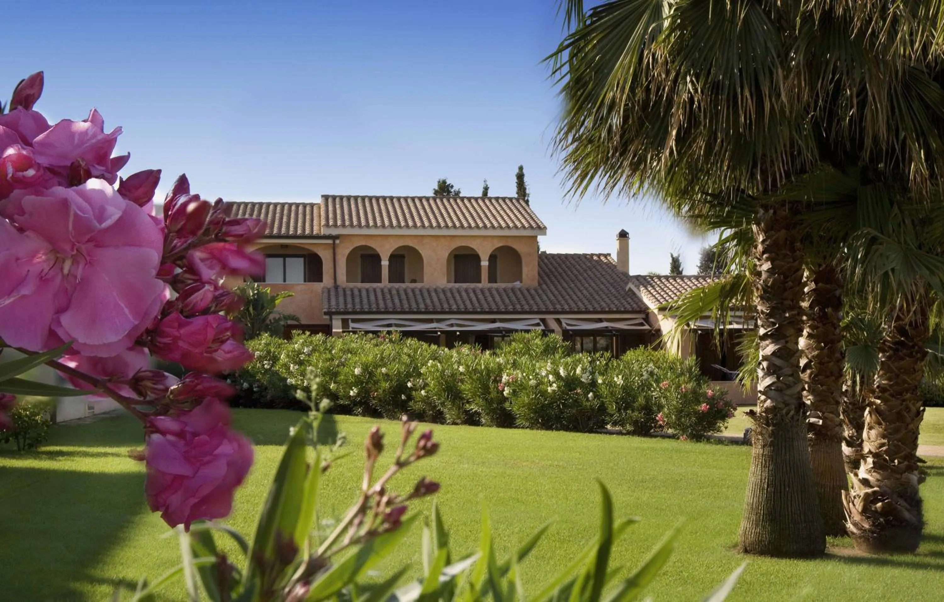 Facade/entrance in Lantana Resort Hotel&Apartments