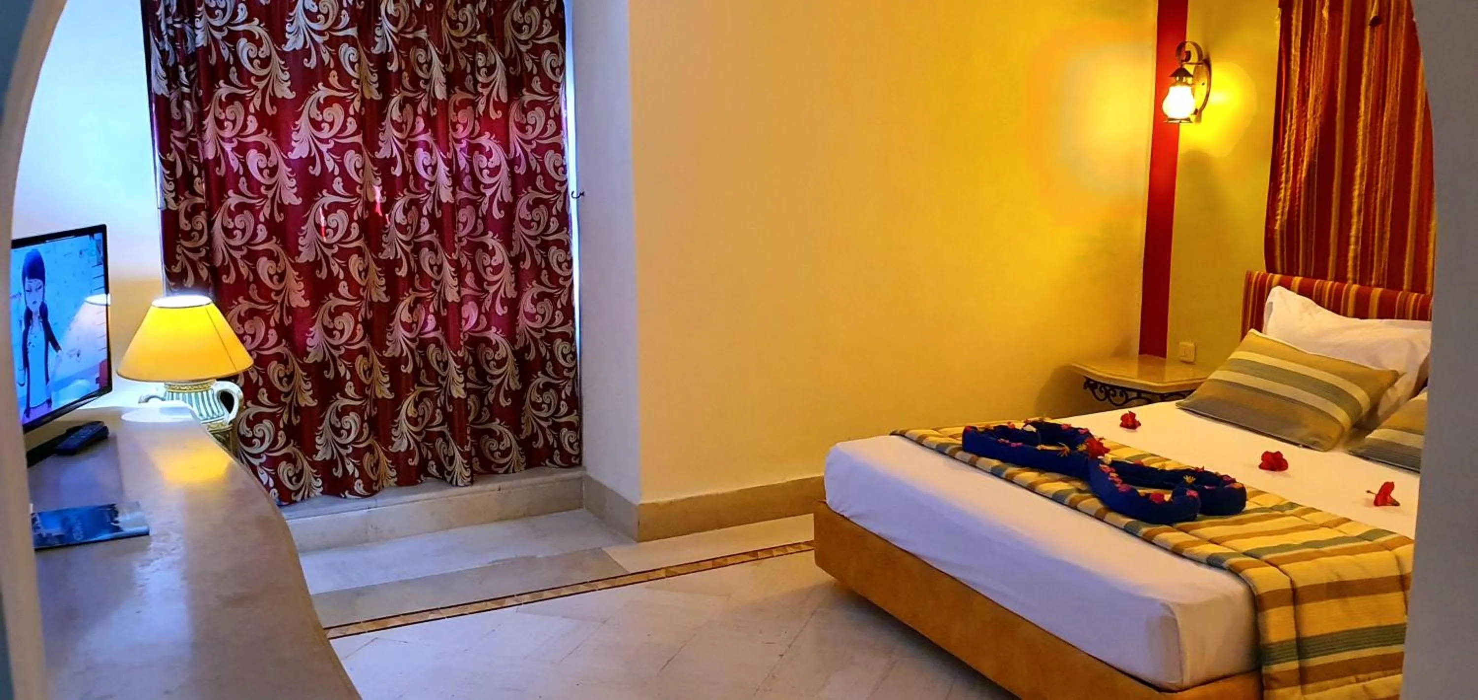 Photo of the whole room, Bed in Hotel de charme et SPA Dar El Bhar