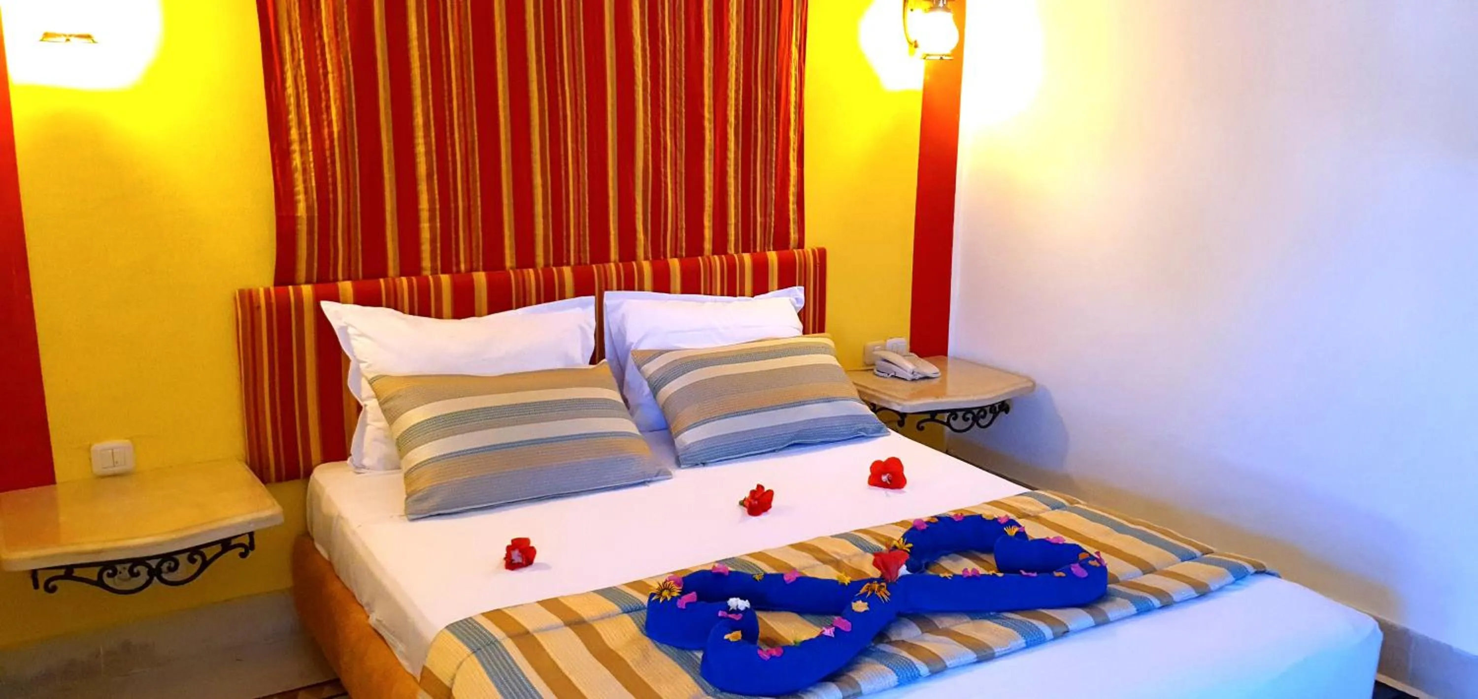 Photo of the whole room, Bed in Hotel de charme et SPA Dar El Bhar