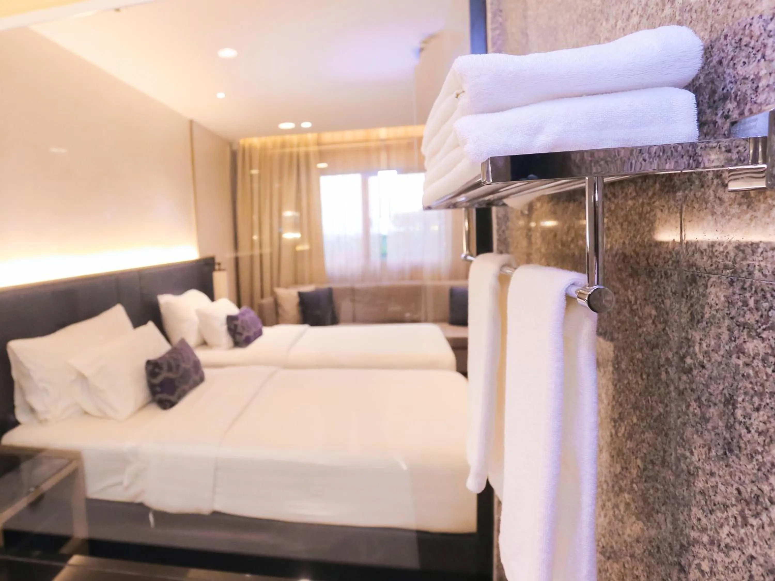 Bathroom, Bed in Sima Thani Hotel