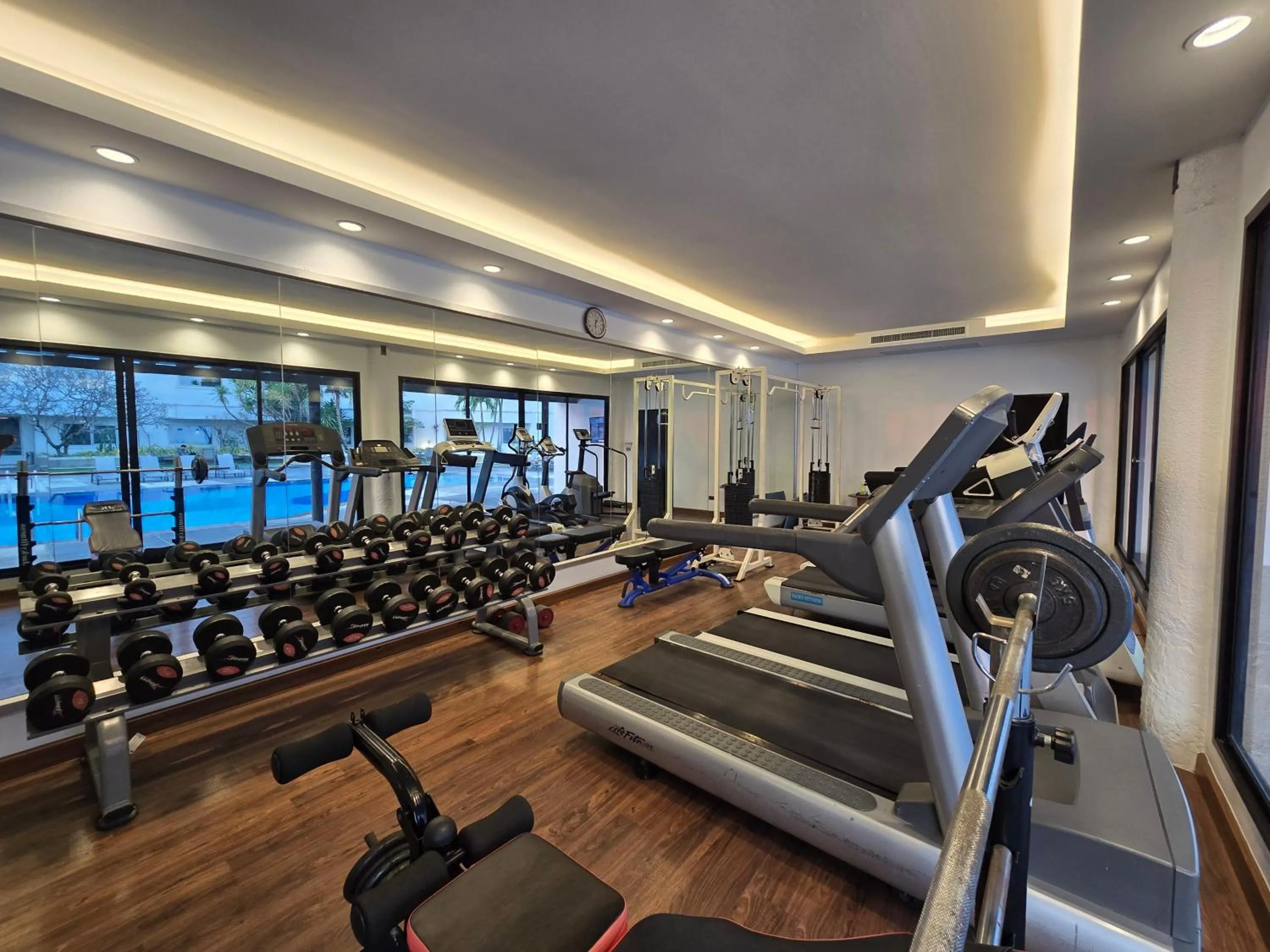 Fitness centre/facilities in Sima Thani Hotel