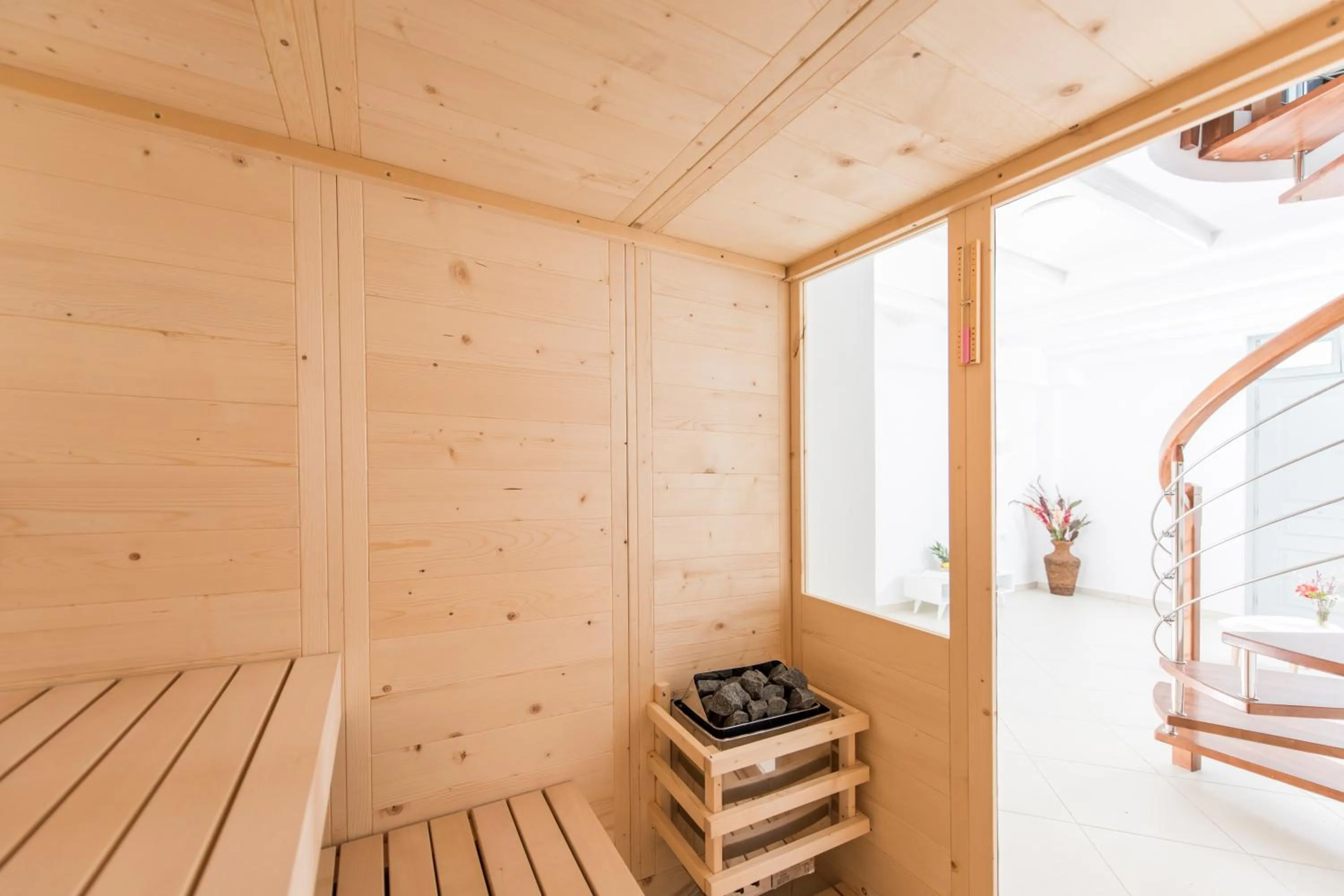 Area and facilities in Secret Earth Villas - Santorini