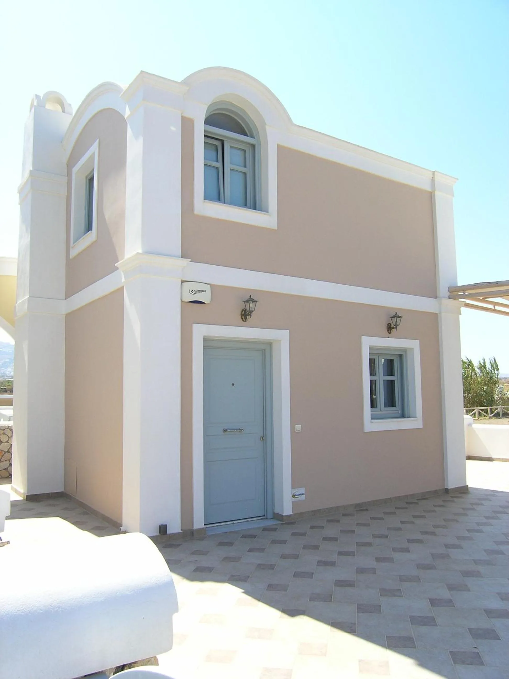 Facade/entrance in Secret Earth Villas - Santorini