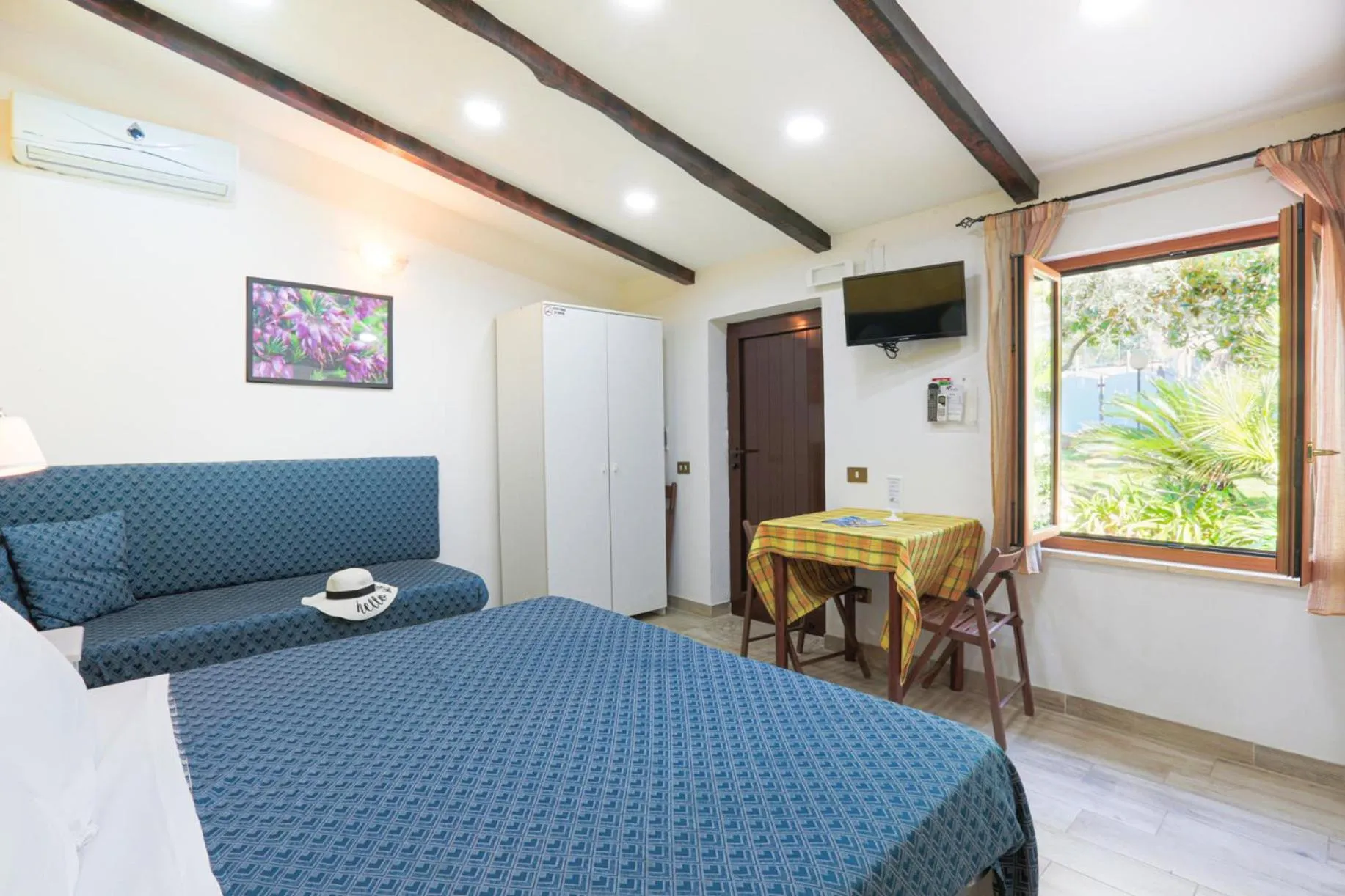 Photo of the whole room, Bed in Relais Il Frantoio