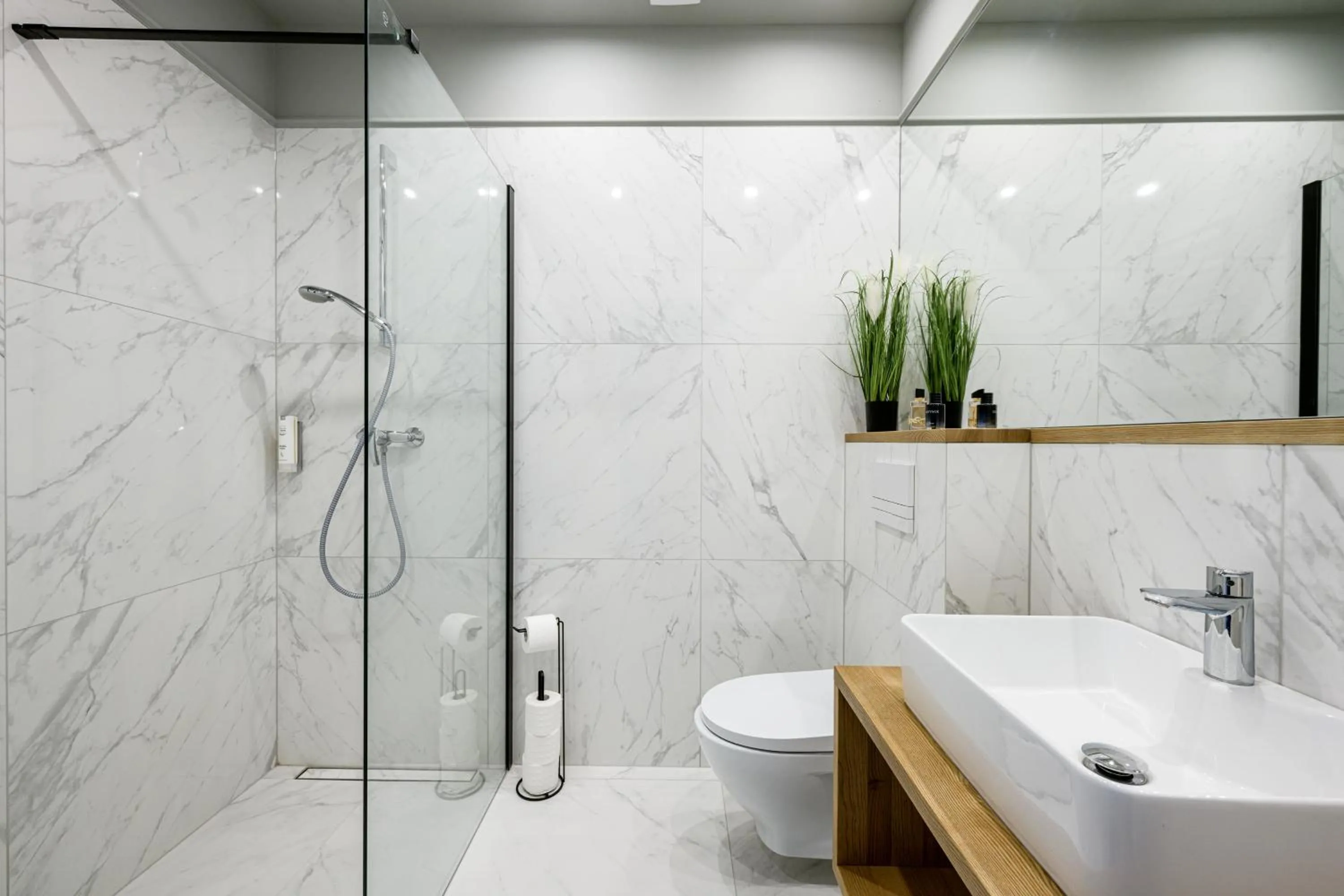 Shower in Arts Apartments - Kraków Old Town