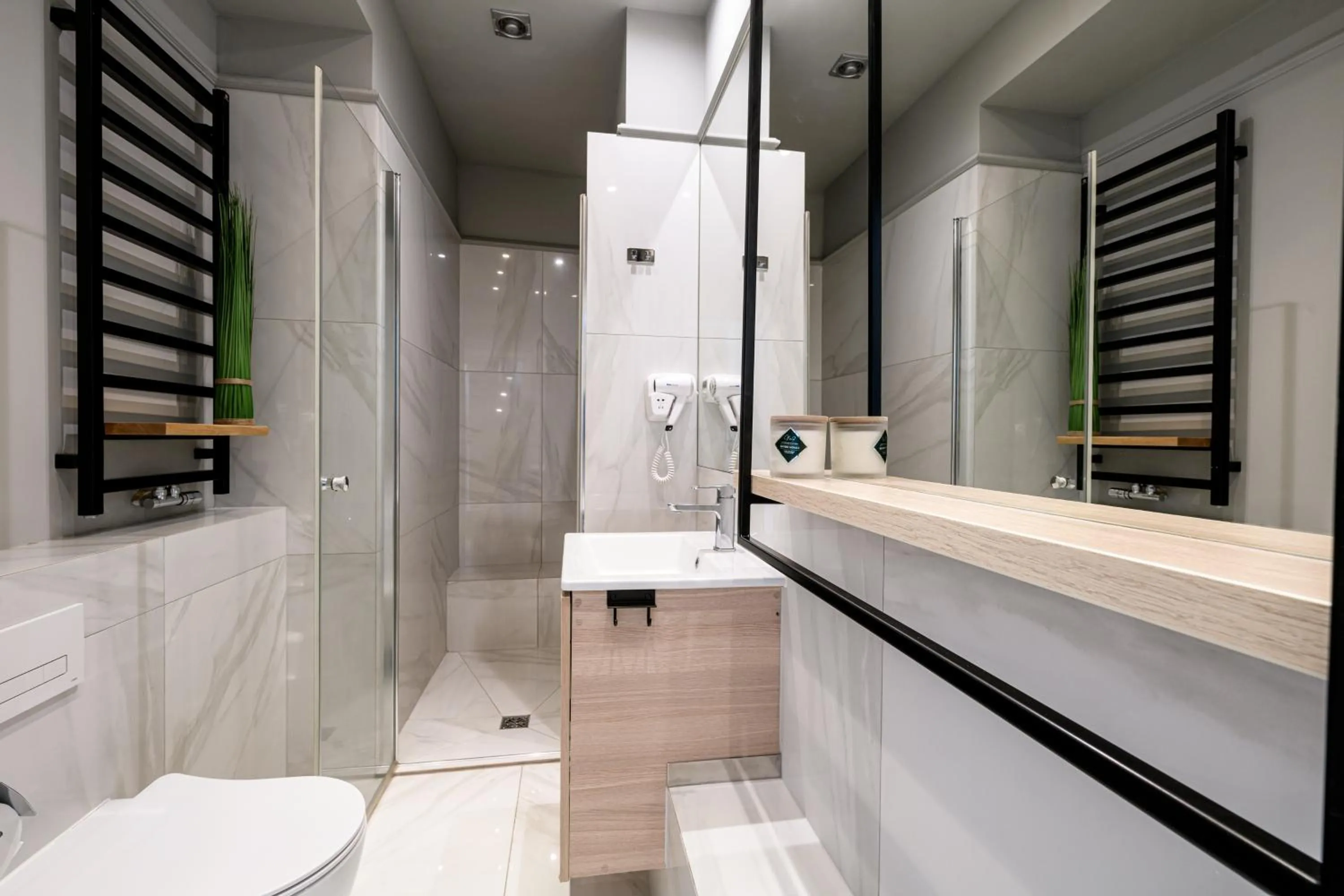 Shower in Arts Apartments - Kraków Old Town