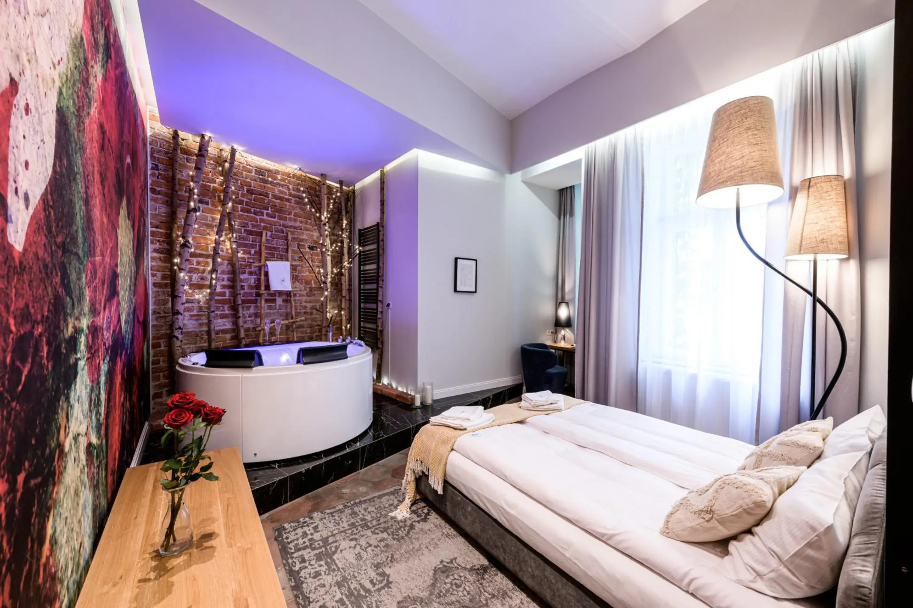 Deluxe Apartment with Jacuzzi in Arts Apartments - Kraków Old Town Deluxe Apartment with Jacuzzi in Arts Apartments - Kraków Old Town