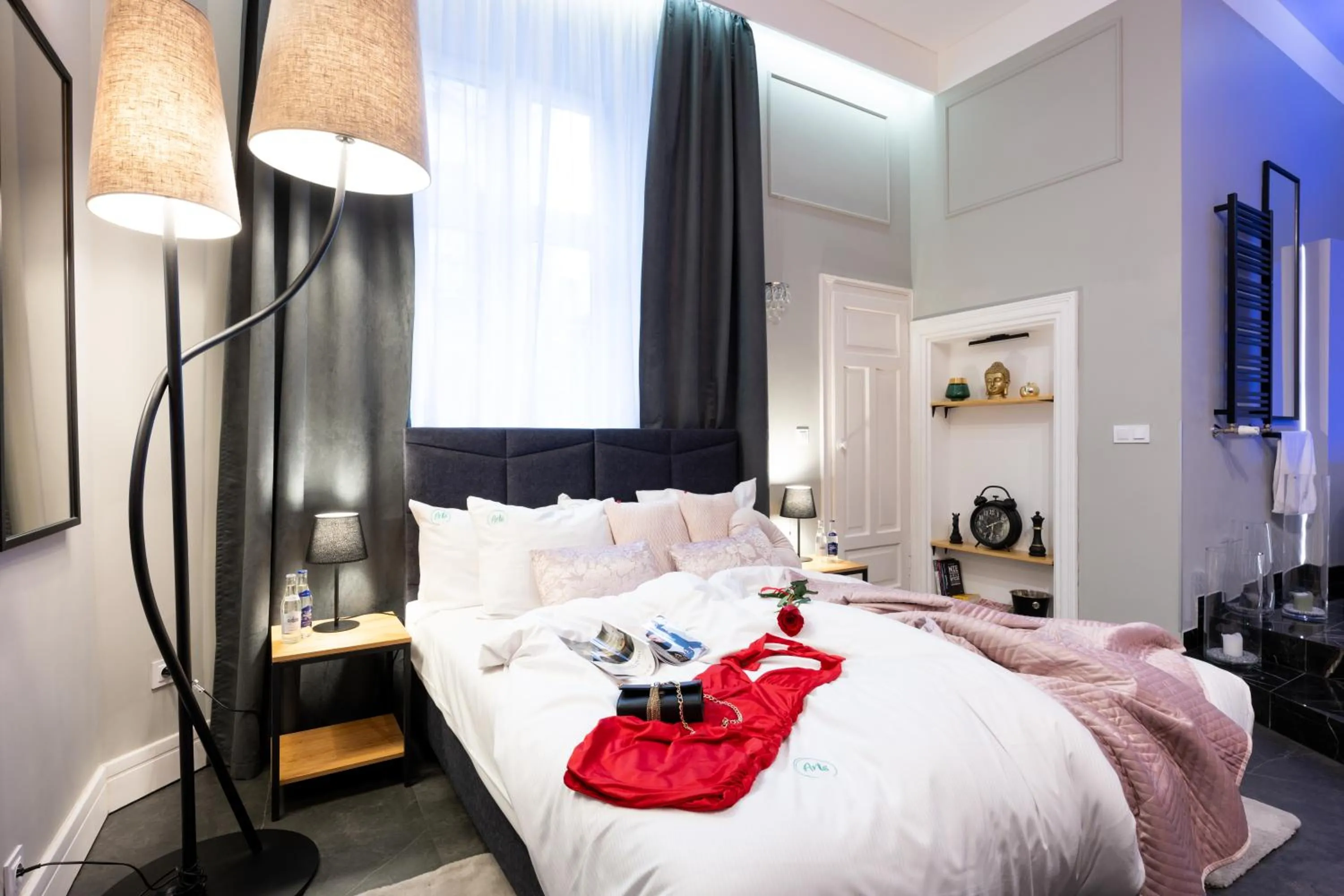 Bed in Arts Apartments - Kraków Old Town