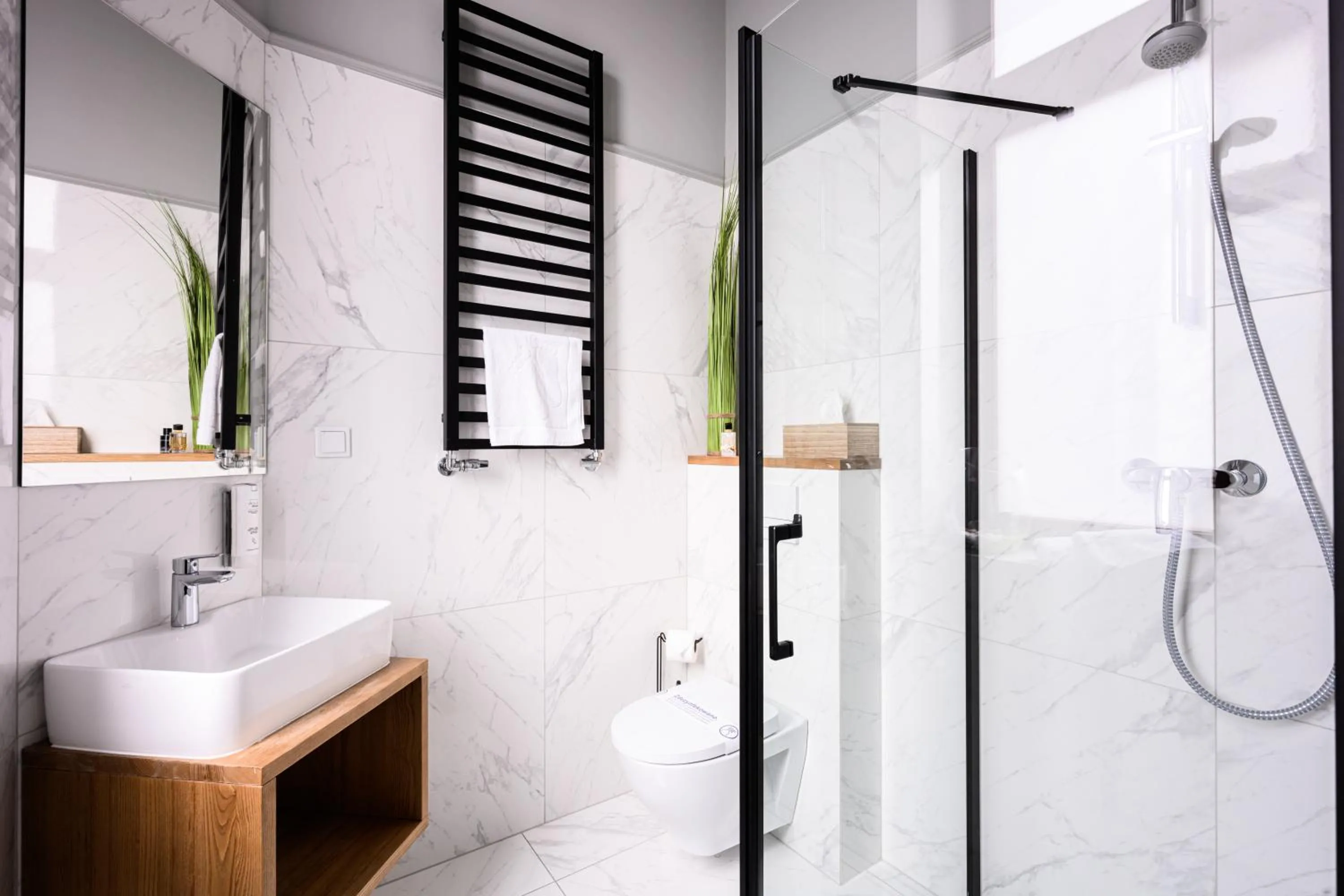 Shower in Arts Apartments - Kraków Old Town